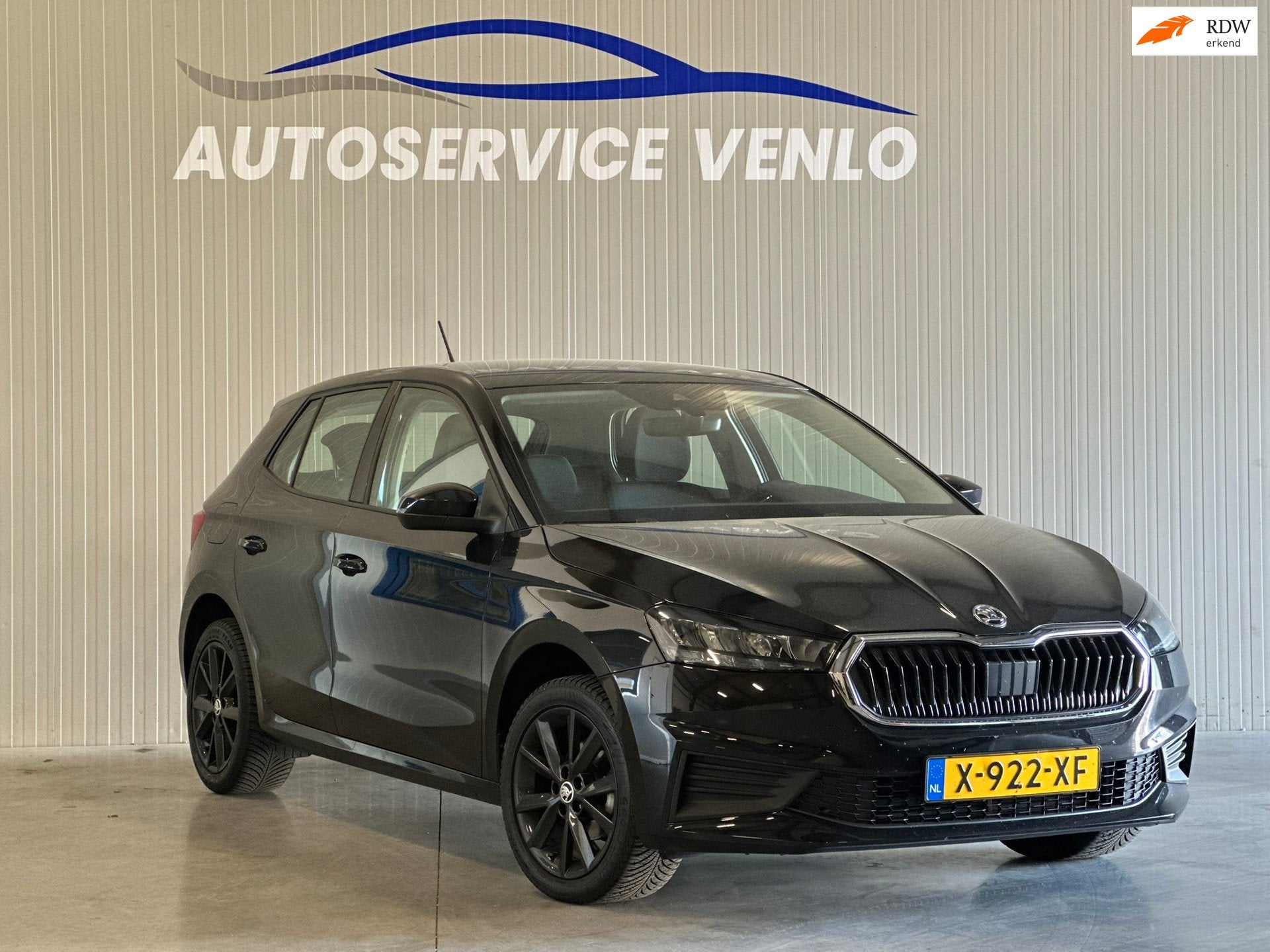 Skoda Fabia 1.0 TSI Ambition Black Edition|Carplay|Garantie, Auto's, Voorwielaandrijving, Stof, 95 pk, Met garantie (alle)