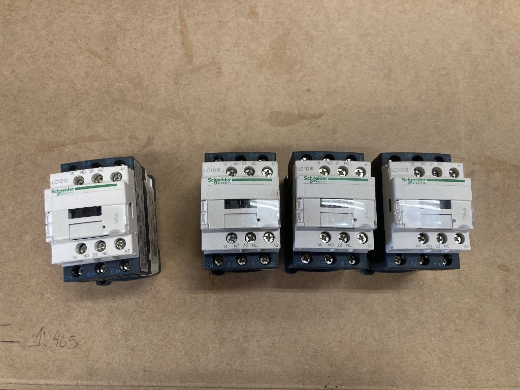 Schneider electric Contactor LC1D18 (3x) en LC1D12 (1x), Ophalen of Verzenden, Zo goed als nieuw, Schneider Electric, Overige typen