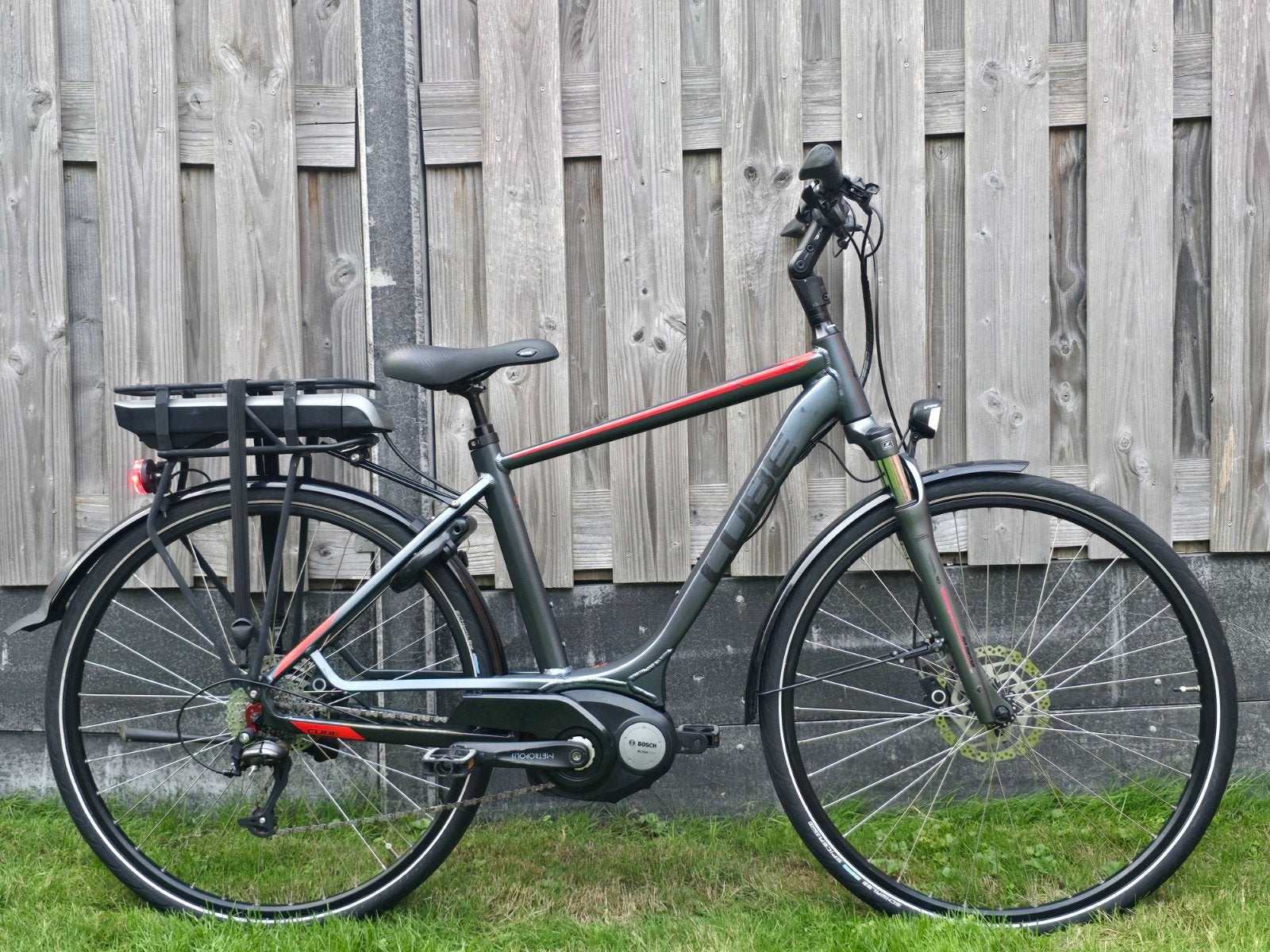Cube Touring Hybrid Bosch Middenmotor E-Bike Elektrischefiet, Fietsen en Brommers, Versnellingen, 49 tot 53 cm, Zo goed als nieuw