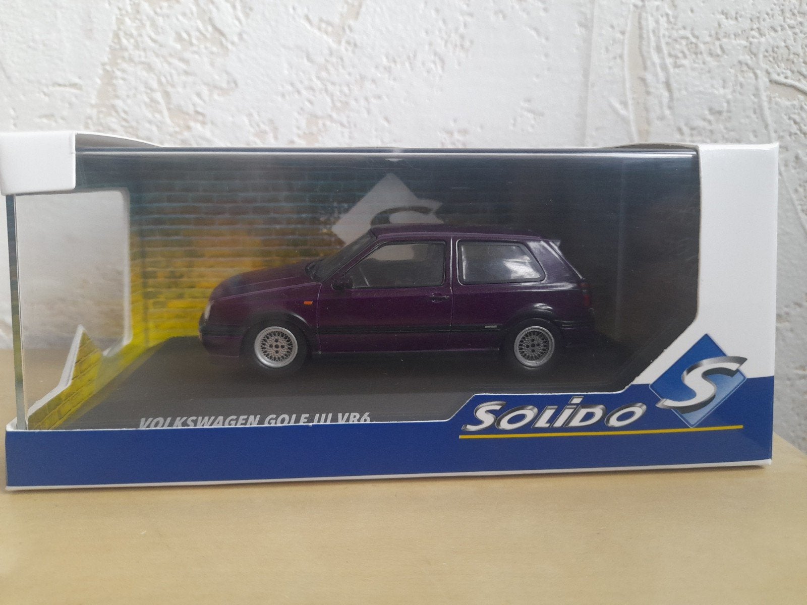 Volkswagen Vw Golf 3 V6 Purple Tuning Solido 1:43 (Incl Ovp), Hobby en Vrije tijd, Modelauto's | 1:43, Ophalen of Verzenden, Zo goed als nieuw