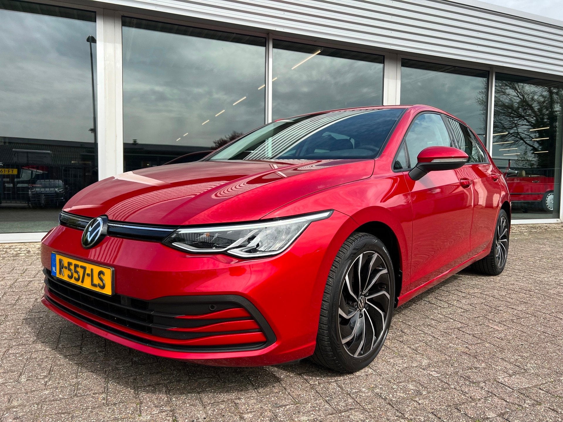 Volkswagen Golf 1.5 TSI Life Business, OrigNL, Auto's, Voorwielaandrijving, Euro 6, 4 cilinders, Leder en Stof