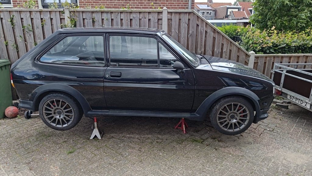 Fiesta XR2 mk2 (Zetec 1.8 130pk), evt ook in onderdelen, Voorwielaandrijving, Zwart, Handgeschakeld, Ford
