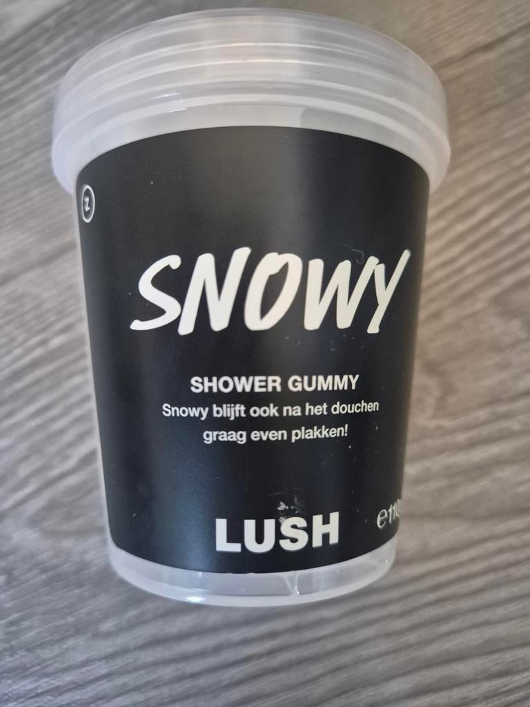 Lush Snowy, Sieraden, Tassen en Uiterlijk, Uiterlijk | Lichaamsverzorging, Ophalen of Verzenden, Nieuw, Bad & Douche