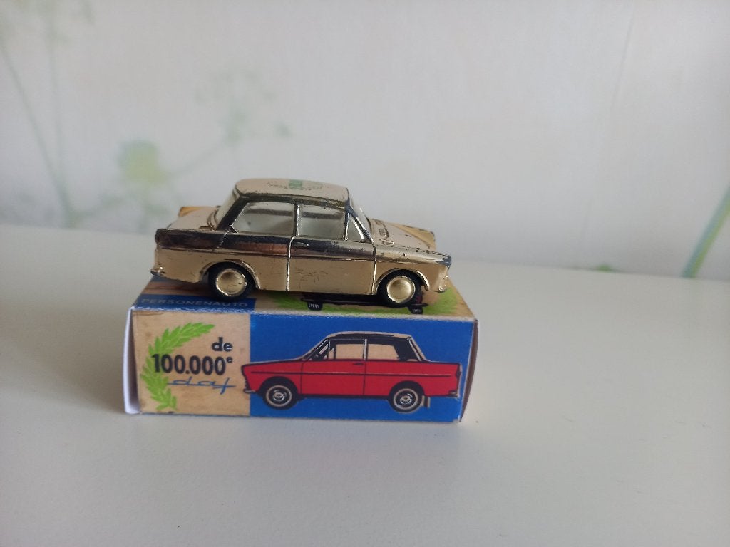 gouden daf daffodil 100.000, Ophalen of Verzenden, Gebruikt, Bus of Vrachtwagen, Lion Toys