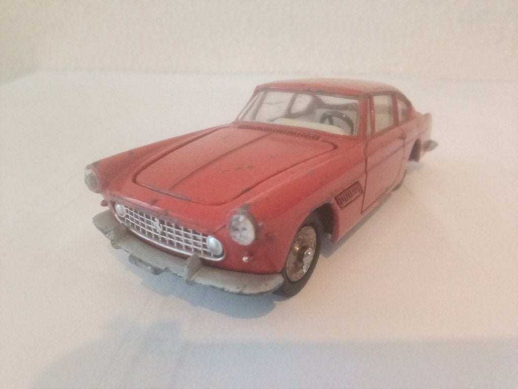 Ferrari 250 gt  Dinky/Meccano, Ophalen of Verzenden, Gebruikt, Auto, Dinky Toys