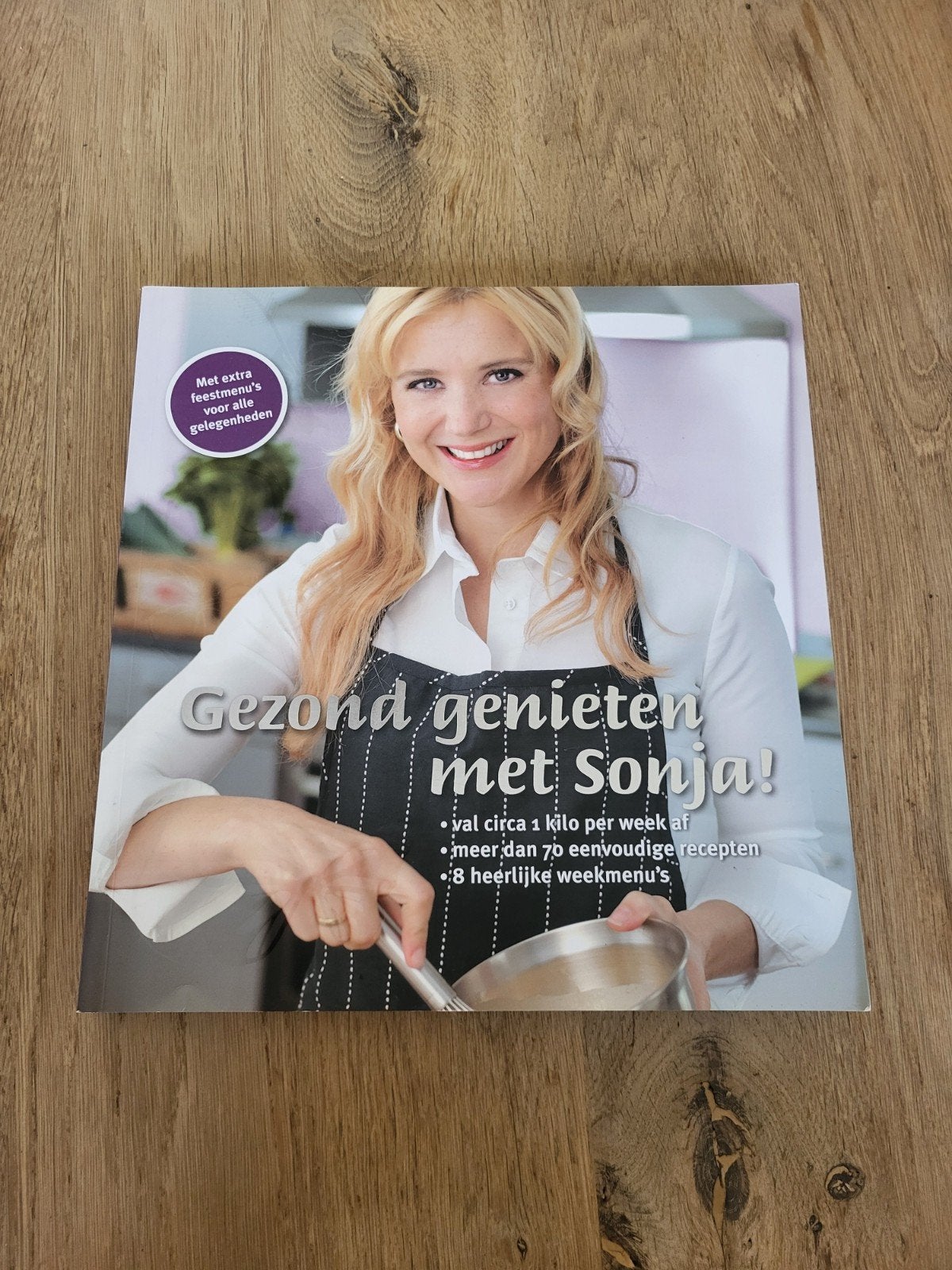 S. Bakker - Gezond genieten met Sonja, Ophalen of Verzenden, Zo goed als nieuw, S. Bakker
