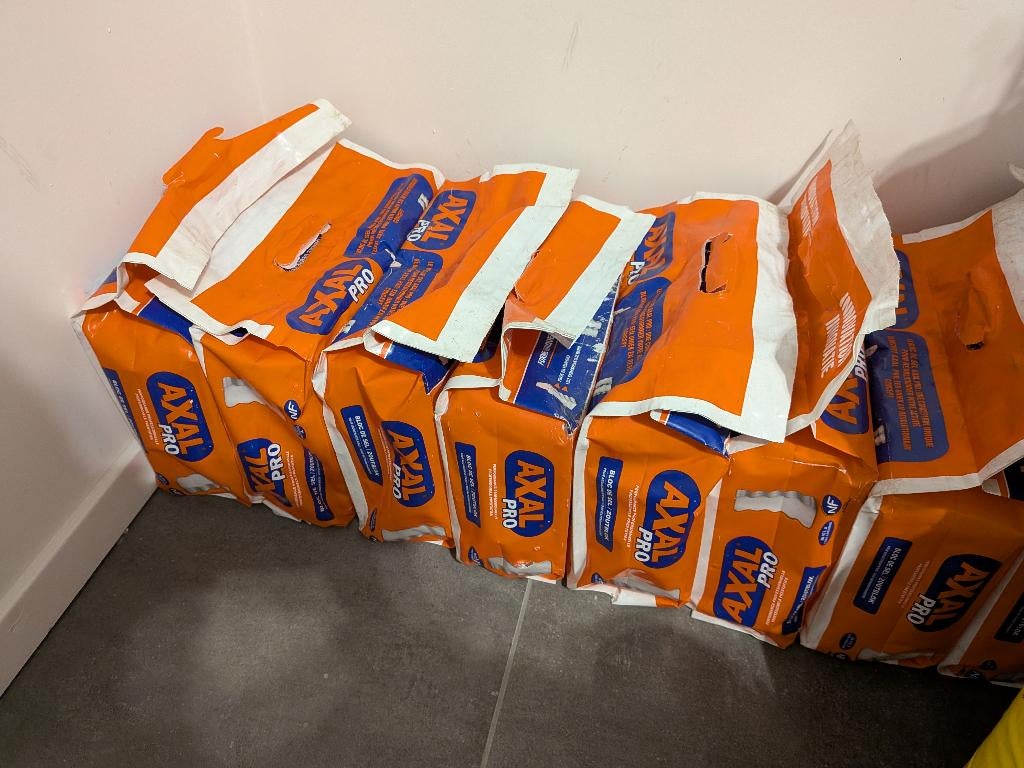 Axal Pro zoutblokken voor ontharder, 9 zakken van 10kg, Witgoed en Apparatuur, Waterontharders, Ophalen, Nieuw, Waterontharder met zout