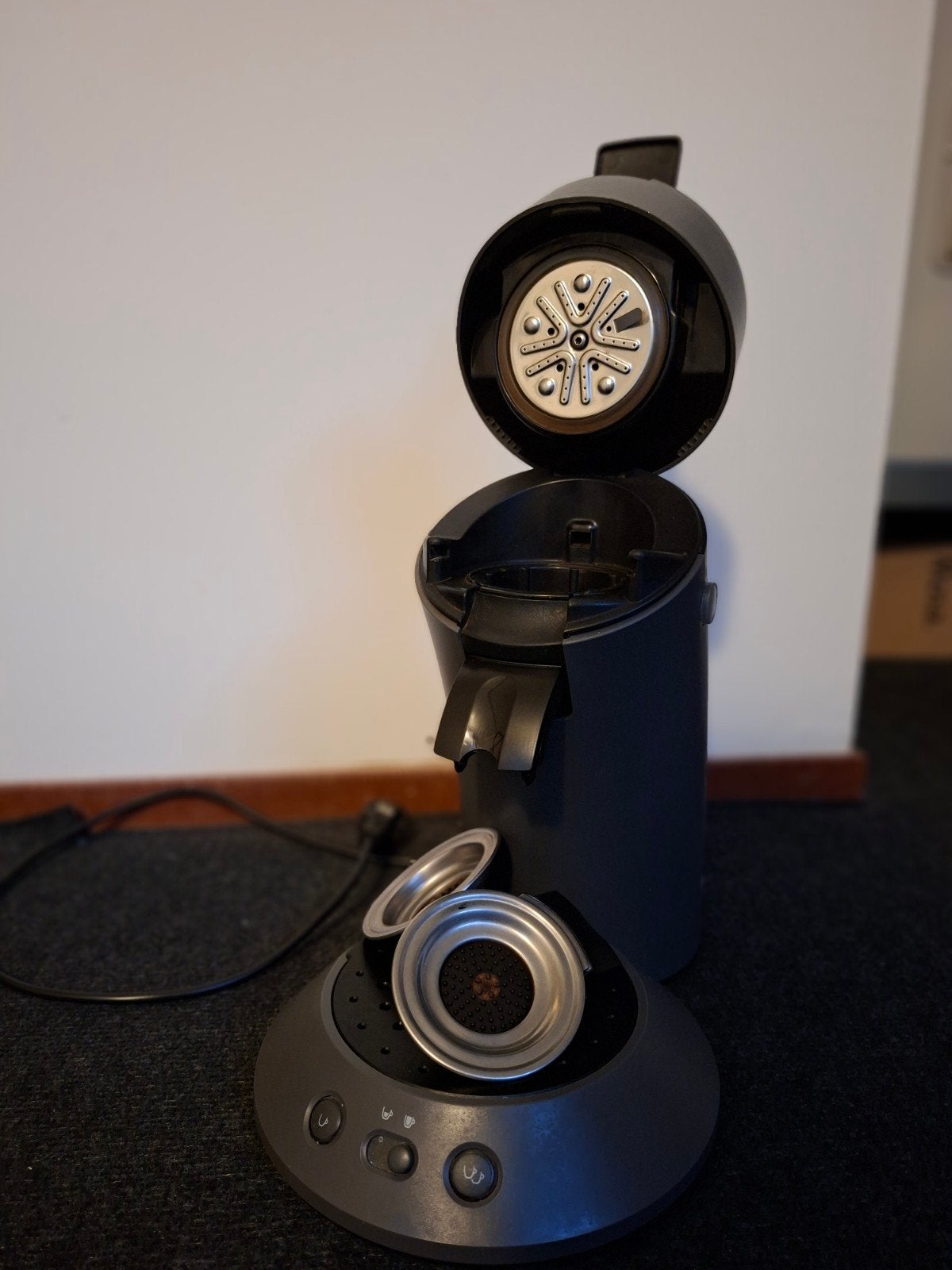 Philips Senseo Koffiezetapparaat, Ophalen of Verzenden, Zo goed als nieuw, Koffiemachine, Koffiepads en cups