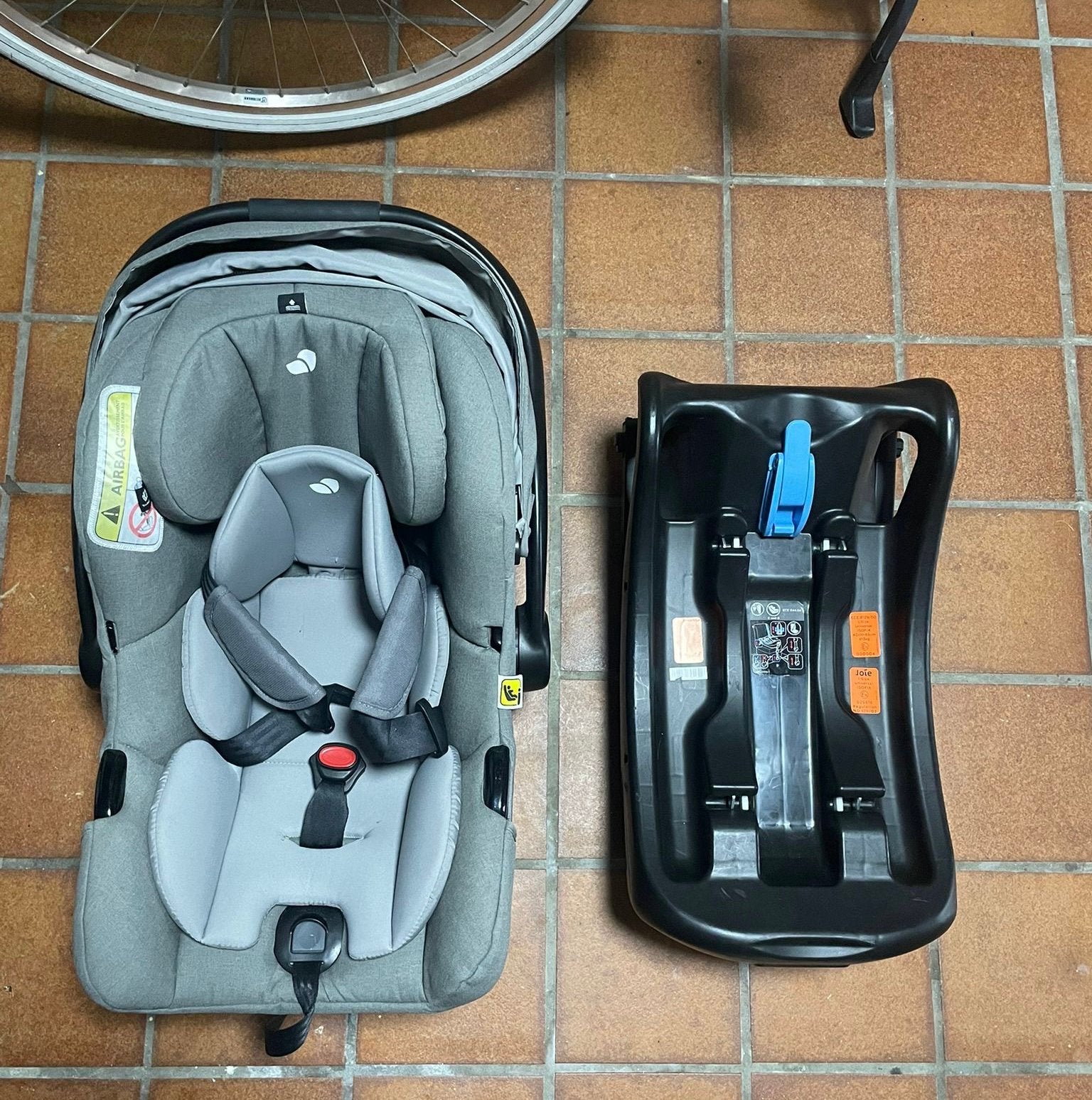 Autostoeltje en isofix van Joie, Gebruikt, Isofix, 0 t/m 13 kg, Ophalen