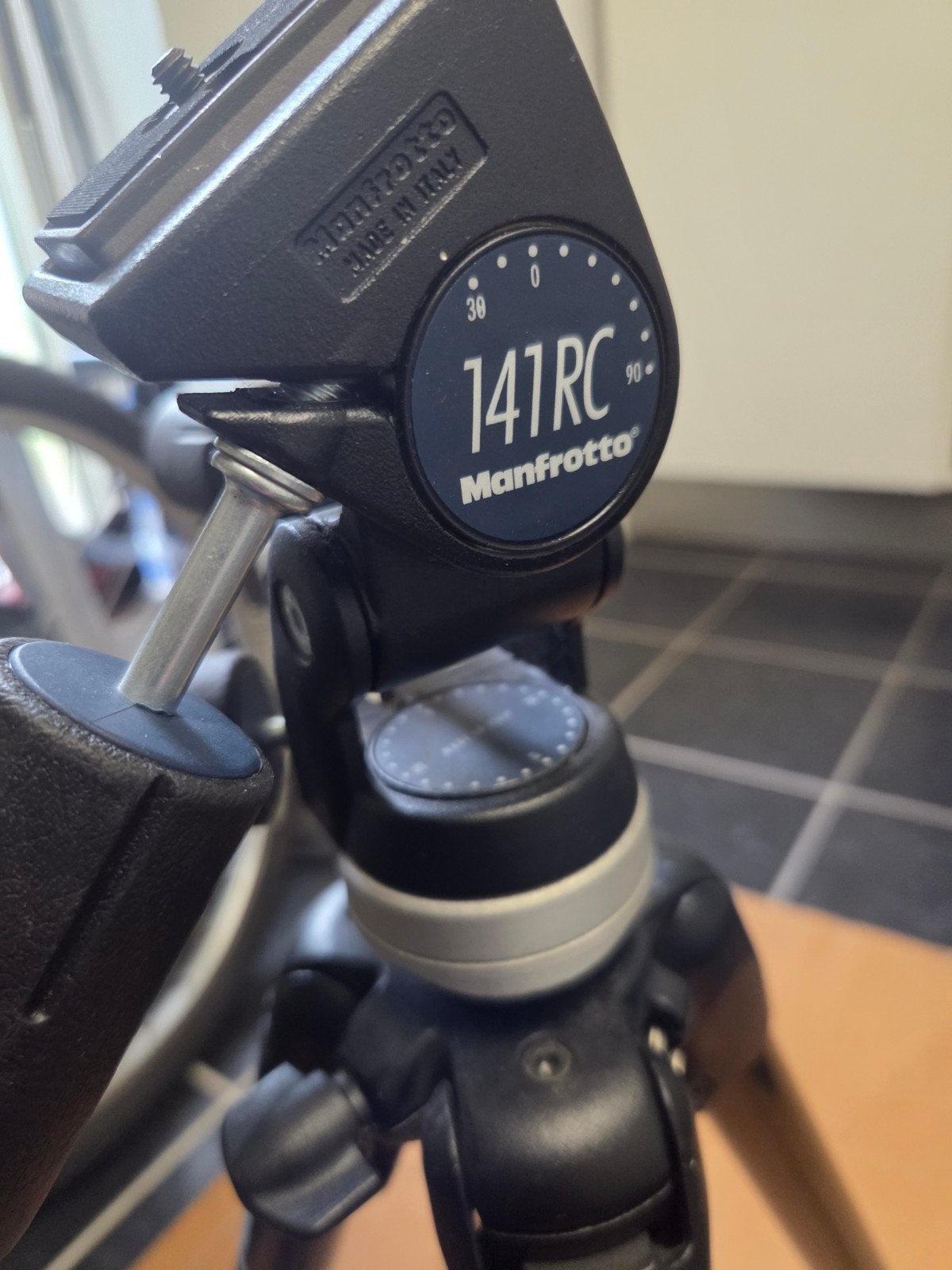 Manfrotto 55 Statief met 141RC Balhoofd, Gebruikt, 150 tot 175 cm, Manfrotto, Met balhoofd