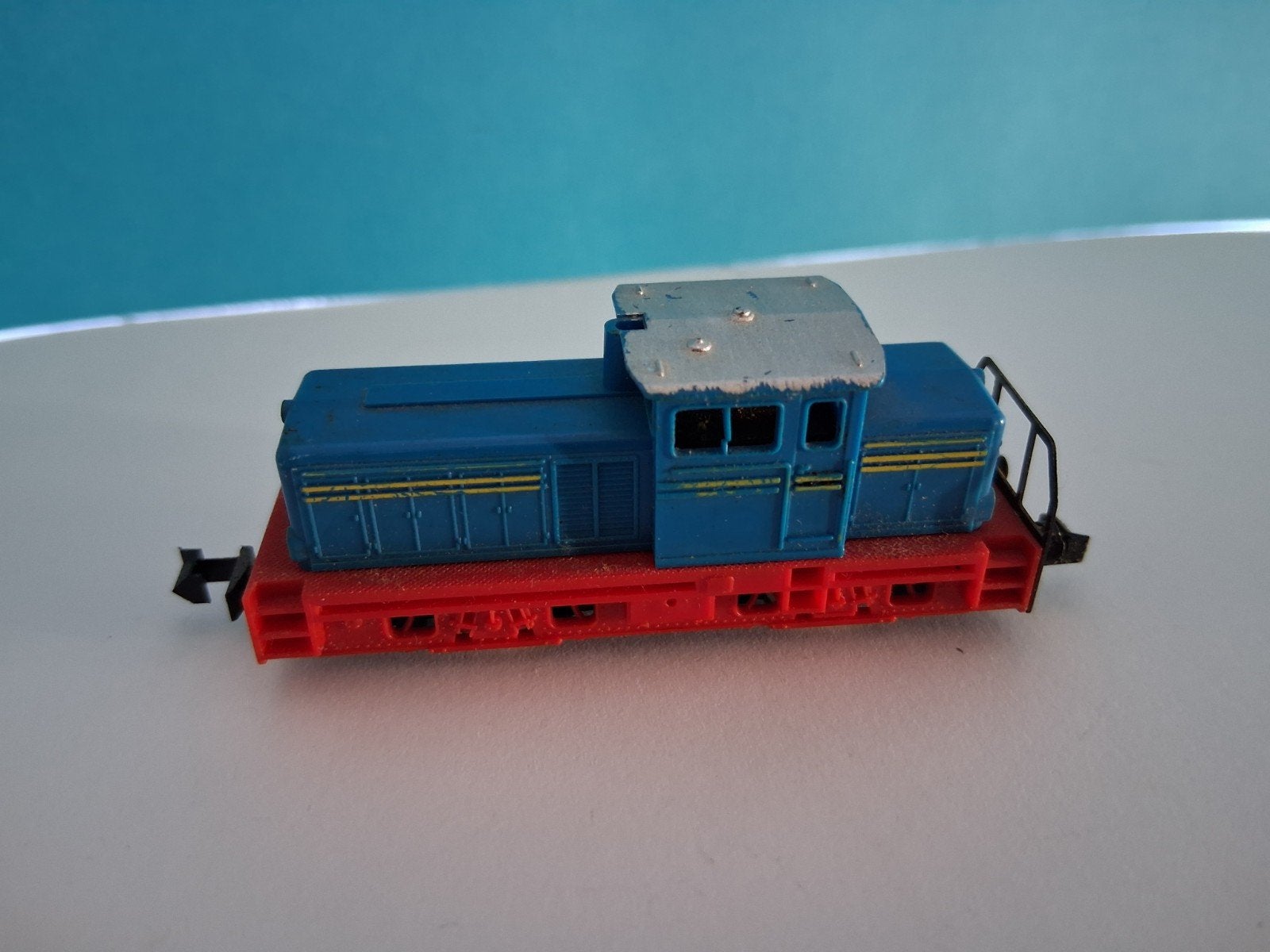 Diesel rangeer loc N-spoor, Hobby en Vrije tijd, Modeltreinen | N-Spoor, Gebruikt, Locomotief, Gelijkstroom, Trix, Analoog, Ophalen of Verzenden