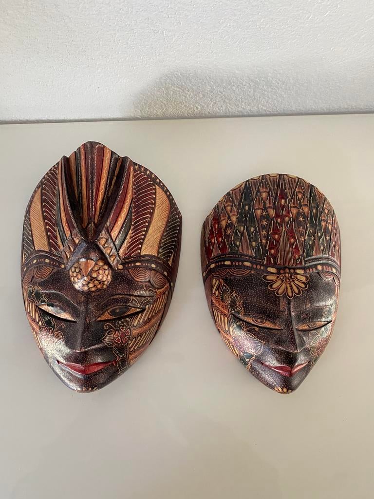 Masker, batik op hout, bali, samen €30,00, Ophalen