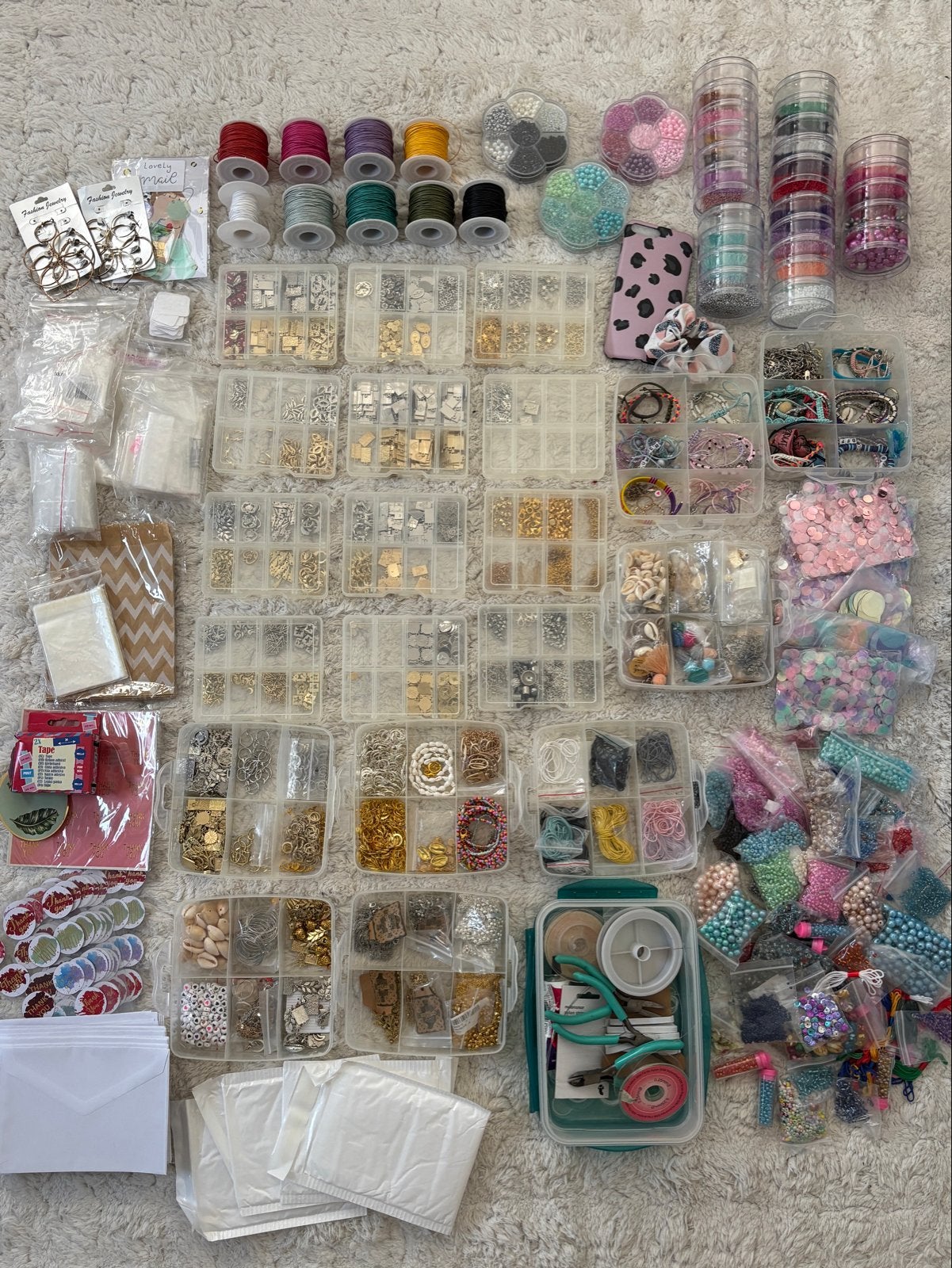 Grote voorraad sieraden maken: kralen, bedels, gereedschap, Ophalen of Verzenden, Zo goed als nieuw, Overige typen
