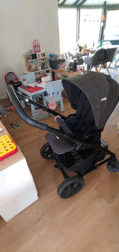 Joie Chrome combi-kinderwagen met reiswieg