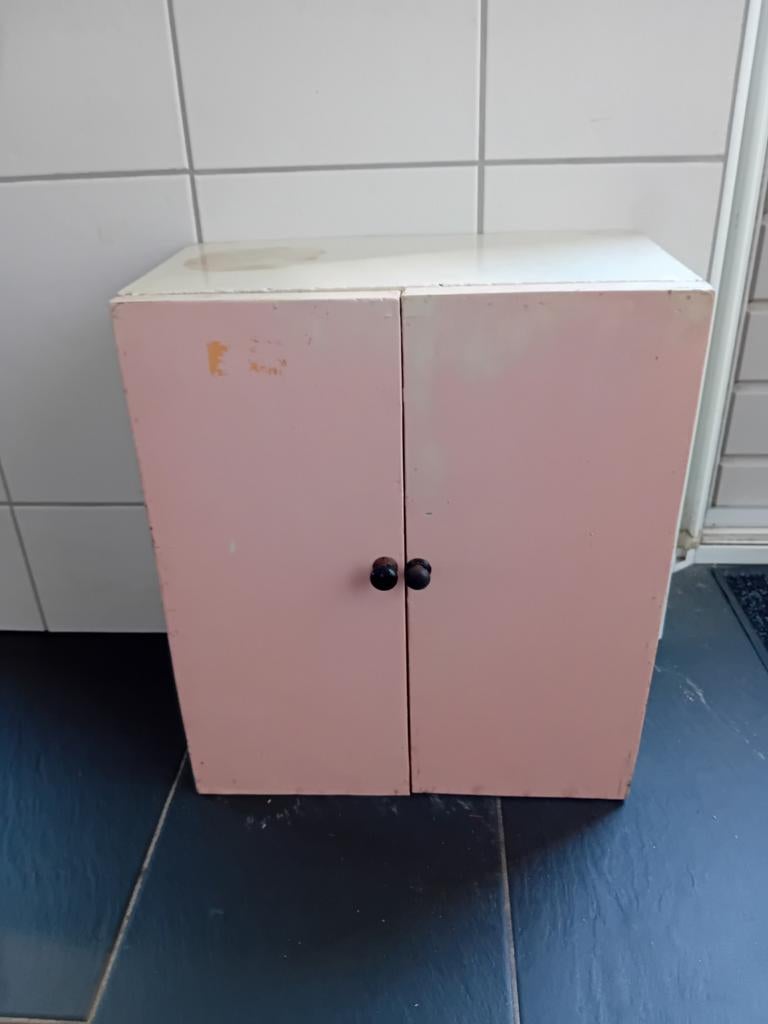 Klein houten kastje voor poppenkleding - opknapper, Huis en Inrichting, Kasten | Overige, Ophalen of Verzenden