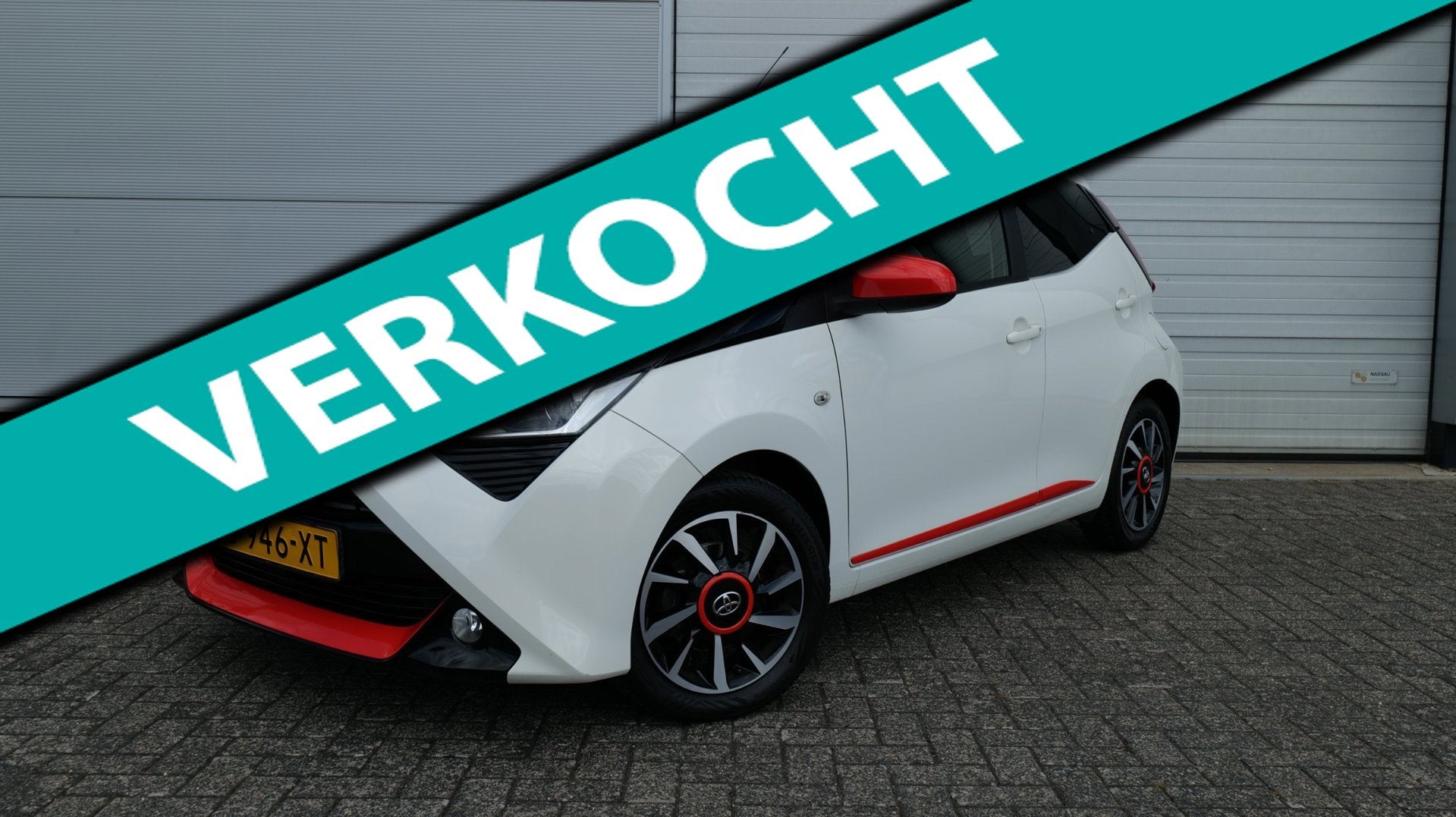 Toyota Aygo 1.0 VVT-i x-cite NL-auto Vouwdak Carplay Achteru