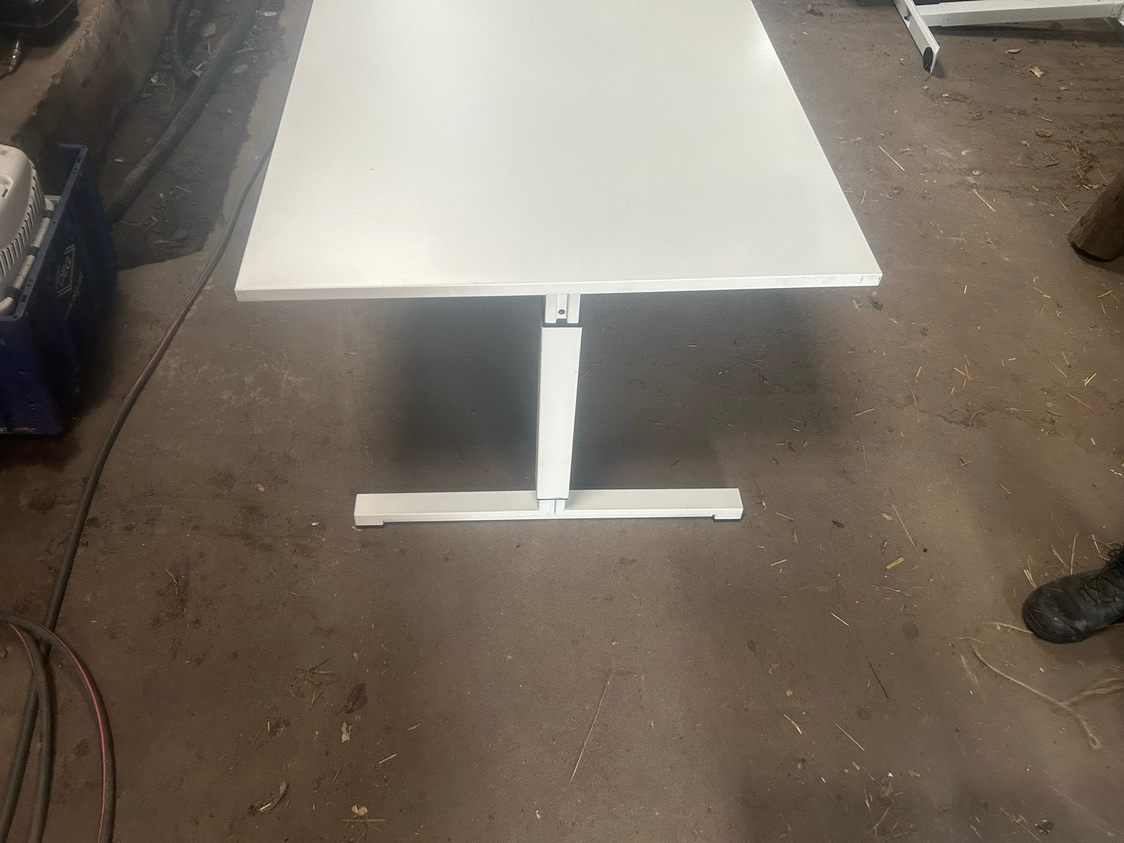 Sama's Bureau in hoogte verstelbaar 1.80m x 0.90m, Ophalen, Zit-sta bureau, Spaanplaat of MDF, In hoogte verstelbaar