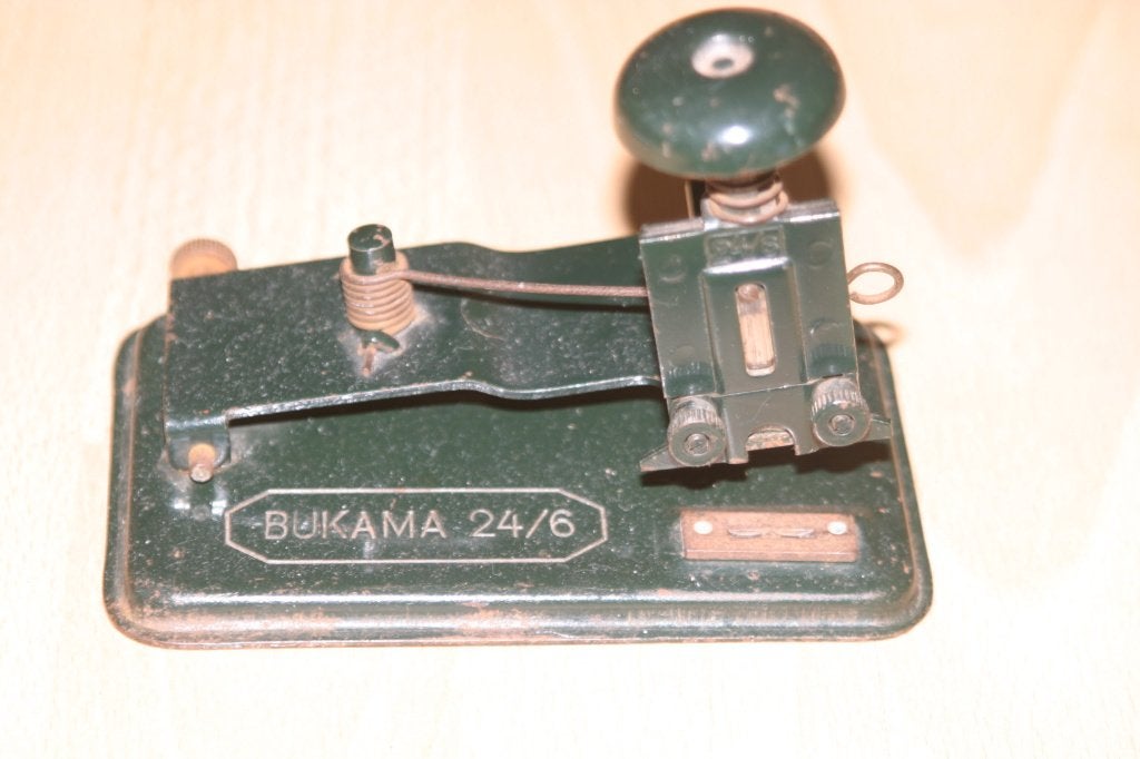 Antieke nietmachine. Merk Bukama., Ophalen of Verzenden