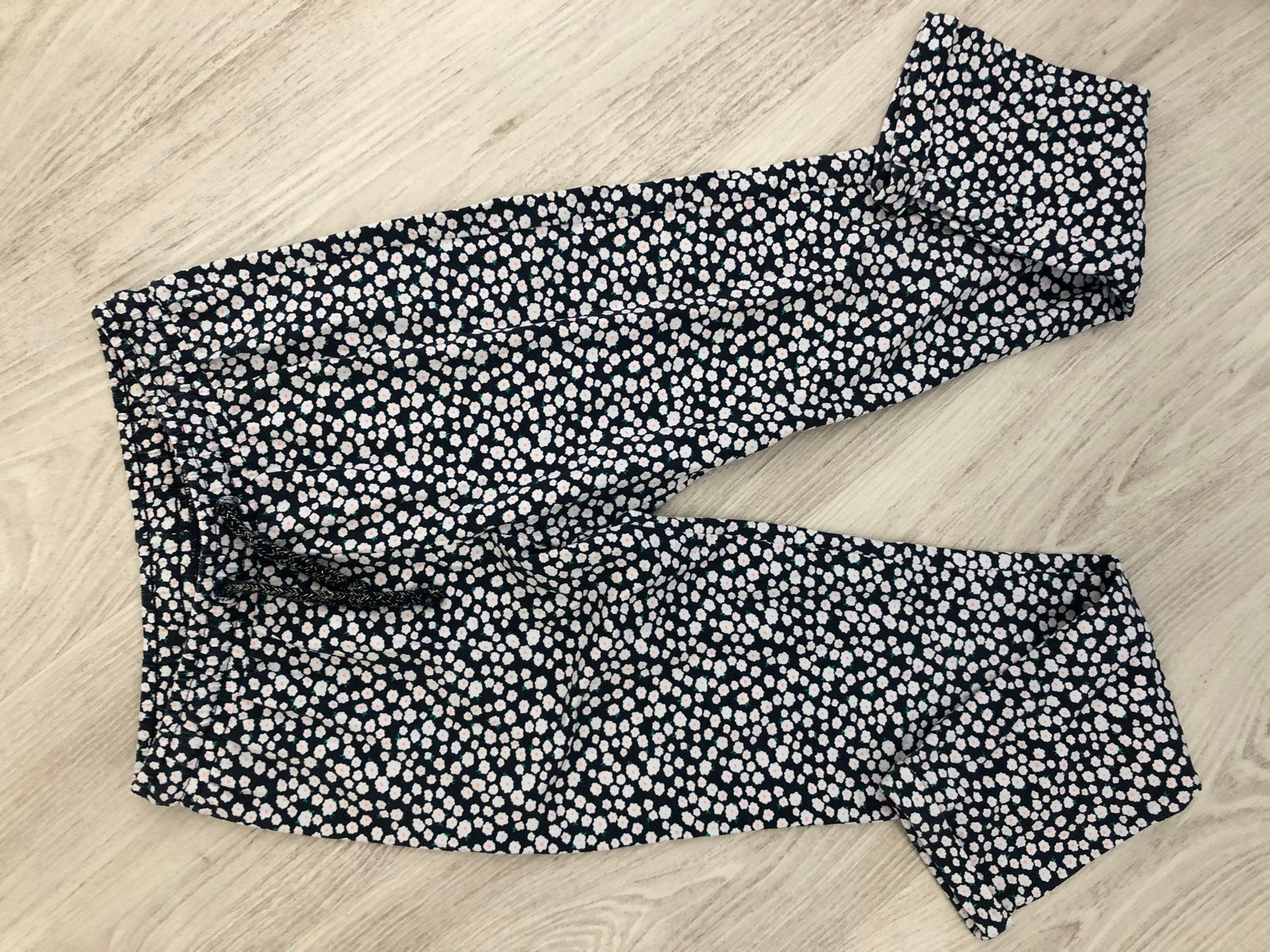 Nieuwstaat broek Hema maat 122-128, Ophalen of Verzenden, Zo goed als nieuw, Meisje, Broek