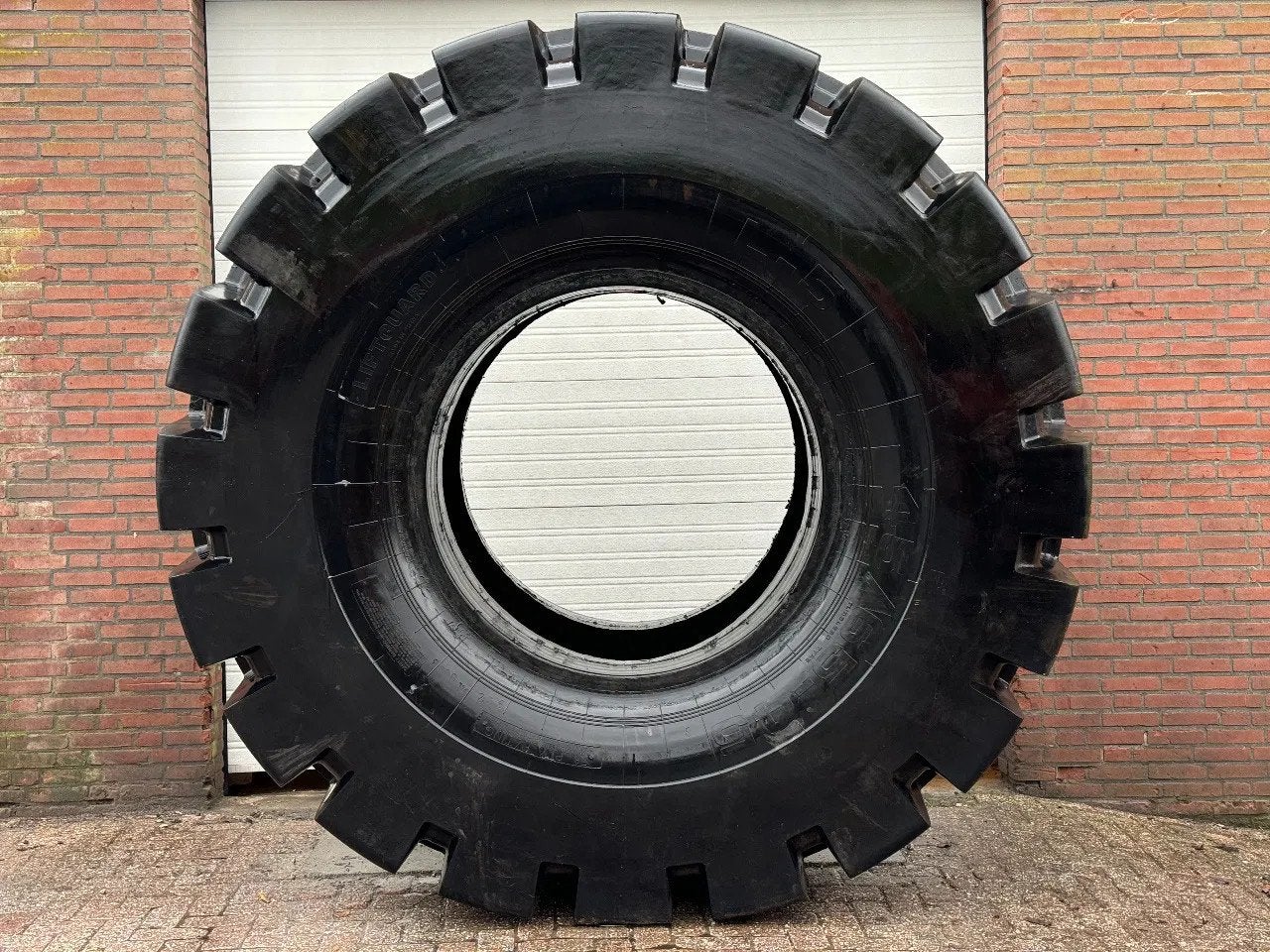 Diversen Liftguard L-5 45/65-45 HEAVY DUTY TIRE