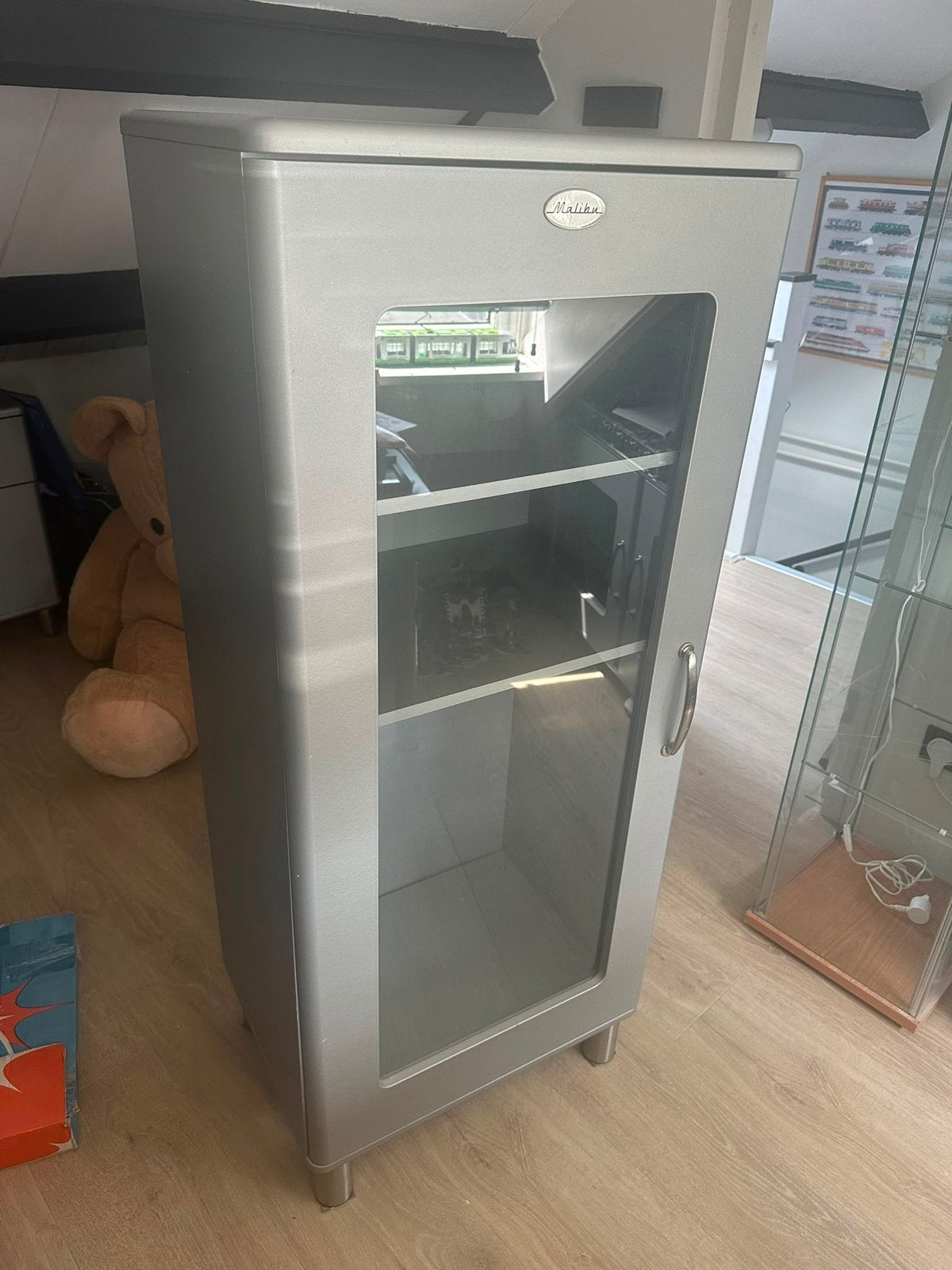 Malibu Vitrinekast, Ophalen, 50 tot 100 cm, Zo goed als nieuw, 150 tot 200 cm