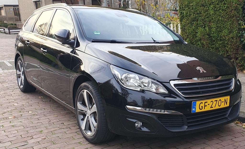 Peugeot 308 1.6 Bluehdi 120pk 2015 Zwart, Auto's, Voorwielaandrijving, Stof, 4 cilinders, Zwart