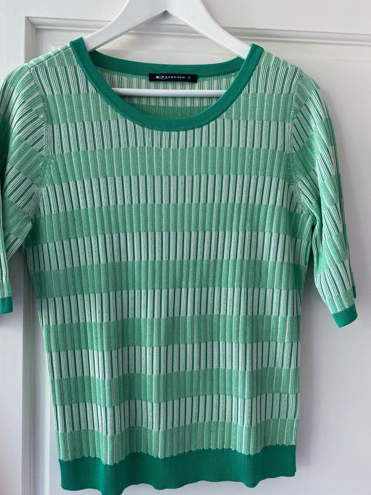 Groen gestreepte top van Expresso, valt groot, eerder L/XL, Kleding | Dames, T-shirts, Maat 42/44 (L), Ophalen of Verzenden, Zo goed als nieuw