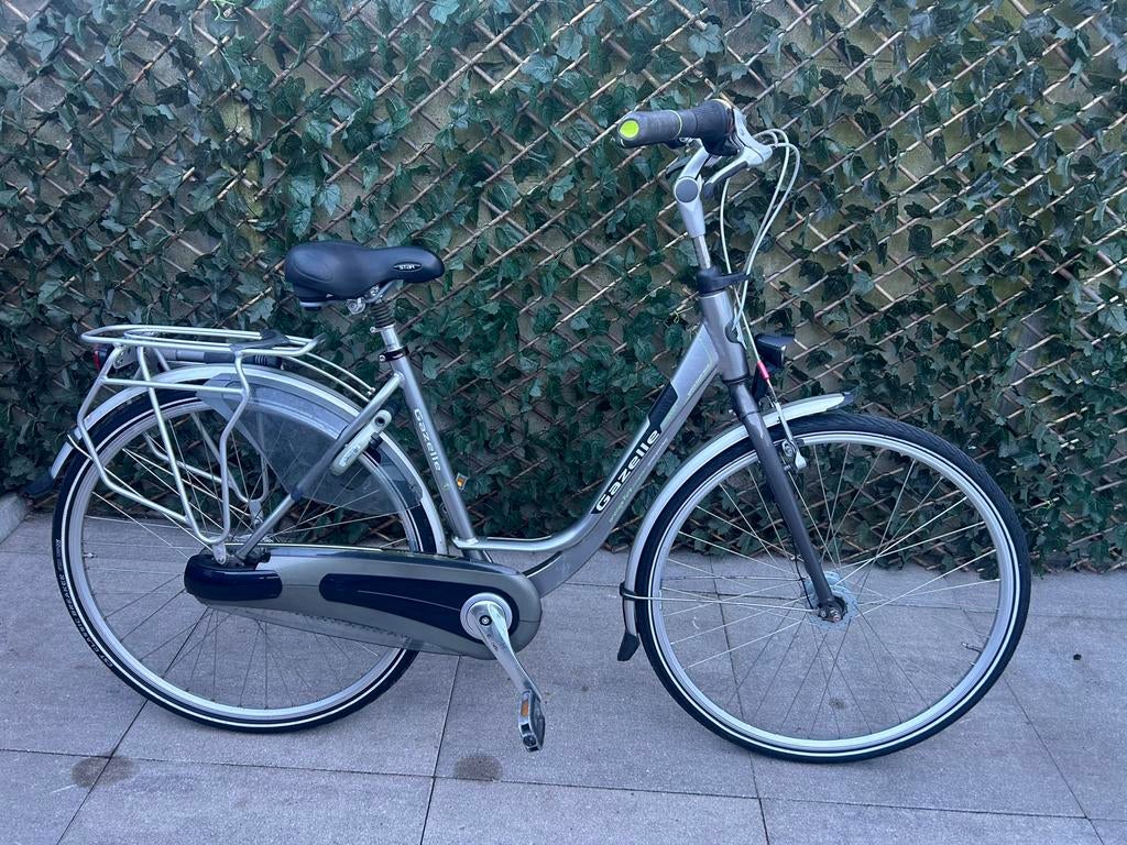 Mooie gazelle damesfiets, Fietsen en Brommers, Fietsen | Dames | Damesfietsen, Ophalen of Verzenden, Zo goed als nieuw, Gazelle