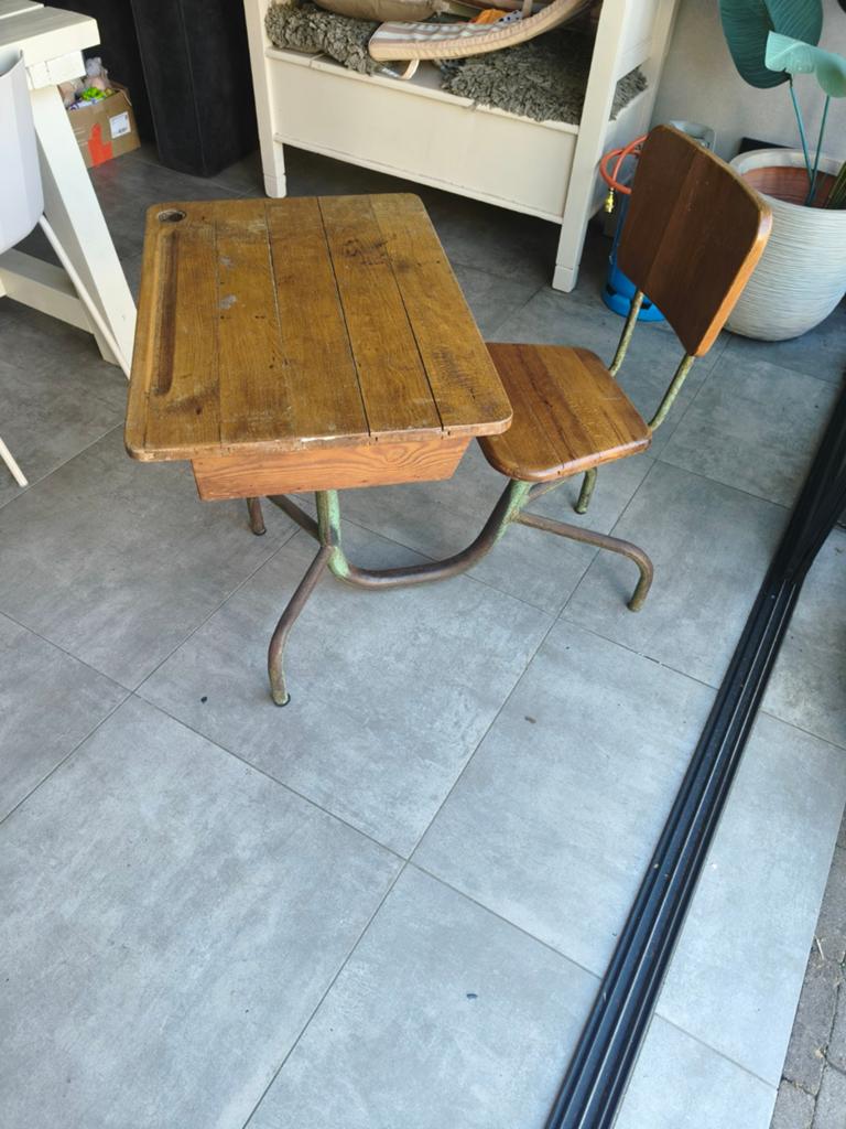 Oud Franse lessenaar, Ophalen, Minder dan 10 m², Laminaat