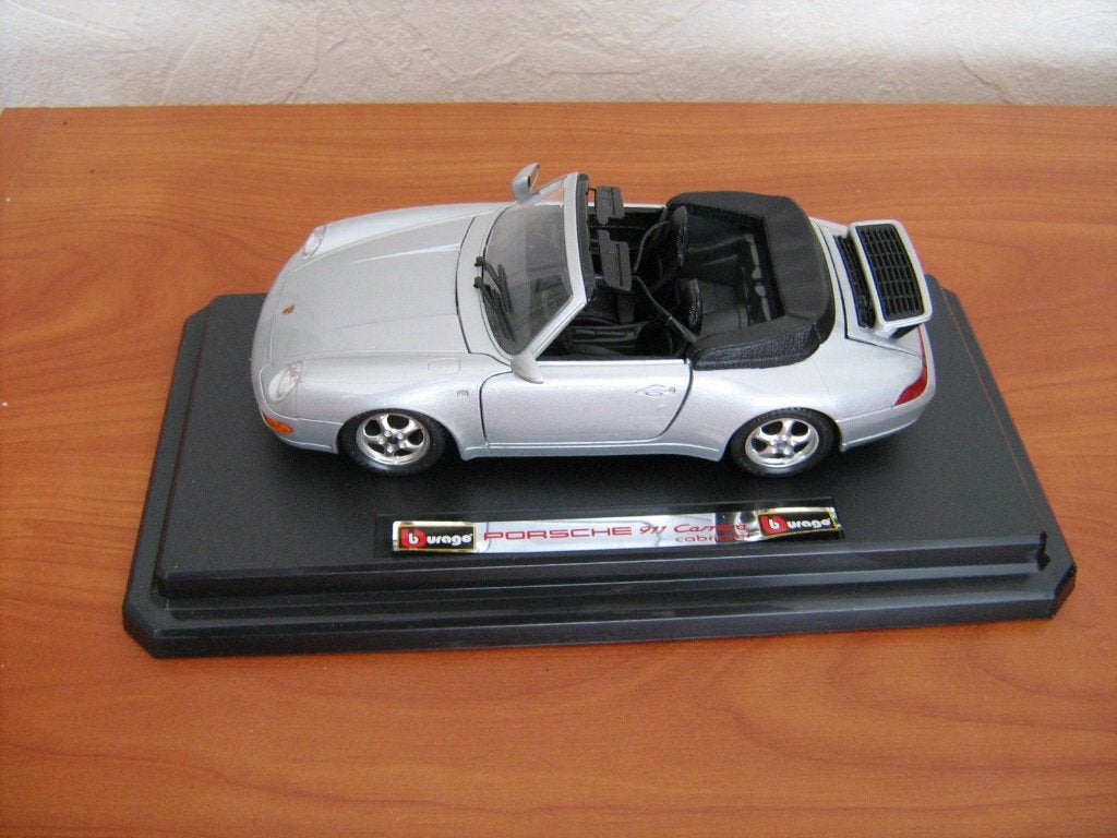 Porsche 911 Carrera Cabriolet, Bburago, in doos  Schaal 1:24, Ophalen of Verzenden, Nieuw, Auto, Bburago
