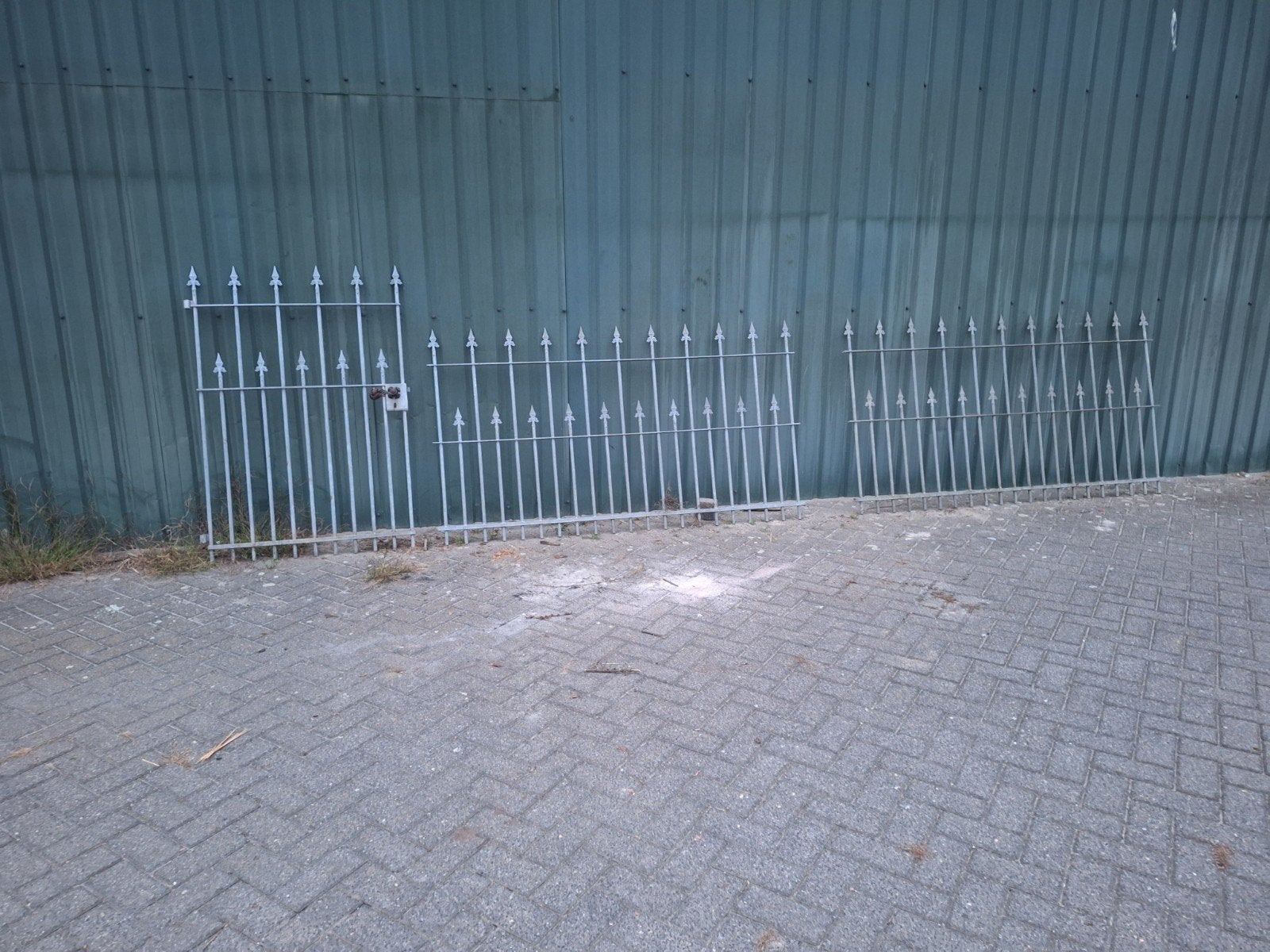 te koop poortje en 2 hekwerkjes, Ophalen, IJzer