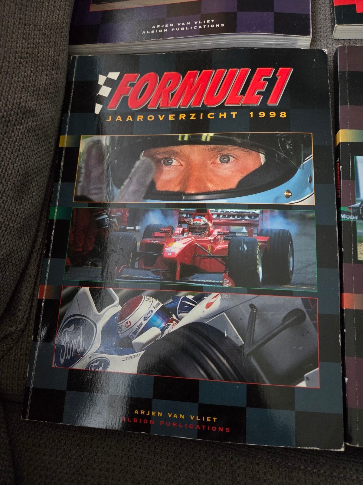 Formule 1 Jaaroverzichten 1998-2002, 2016 - Arjen van Vliet, Ophalen of Verzenden, Gelezen, Algemeen, Arjen van Vliet