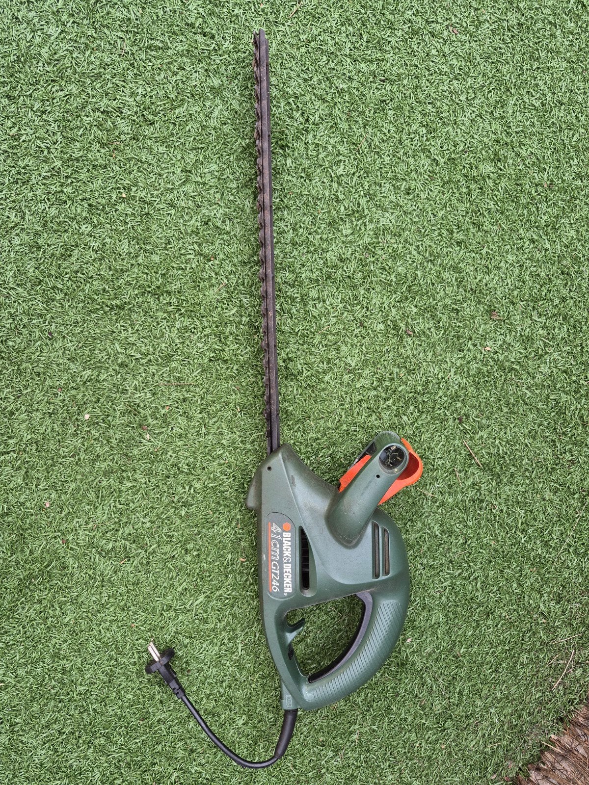 Black & Decker GT246 elektrische heggenschaar 41cm, Ophalen of Verzenden, Gebruikt, Elektrisch, Black & Decker