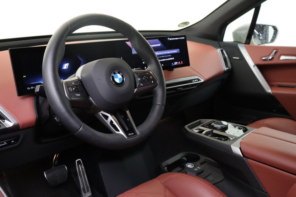BMW iX xDrive45 M Sport / Trekhaak / Comfort Access / Soft-C, Auto's, BMW, Gebruikt, 94 kWh, Met garantie (alle), Sound system