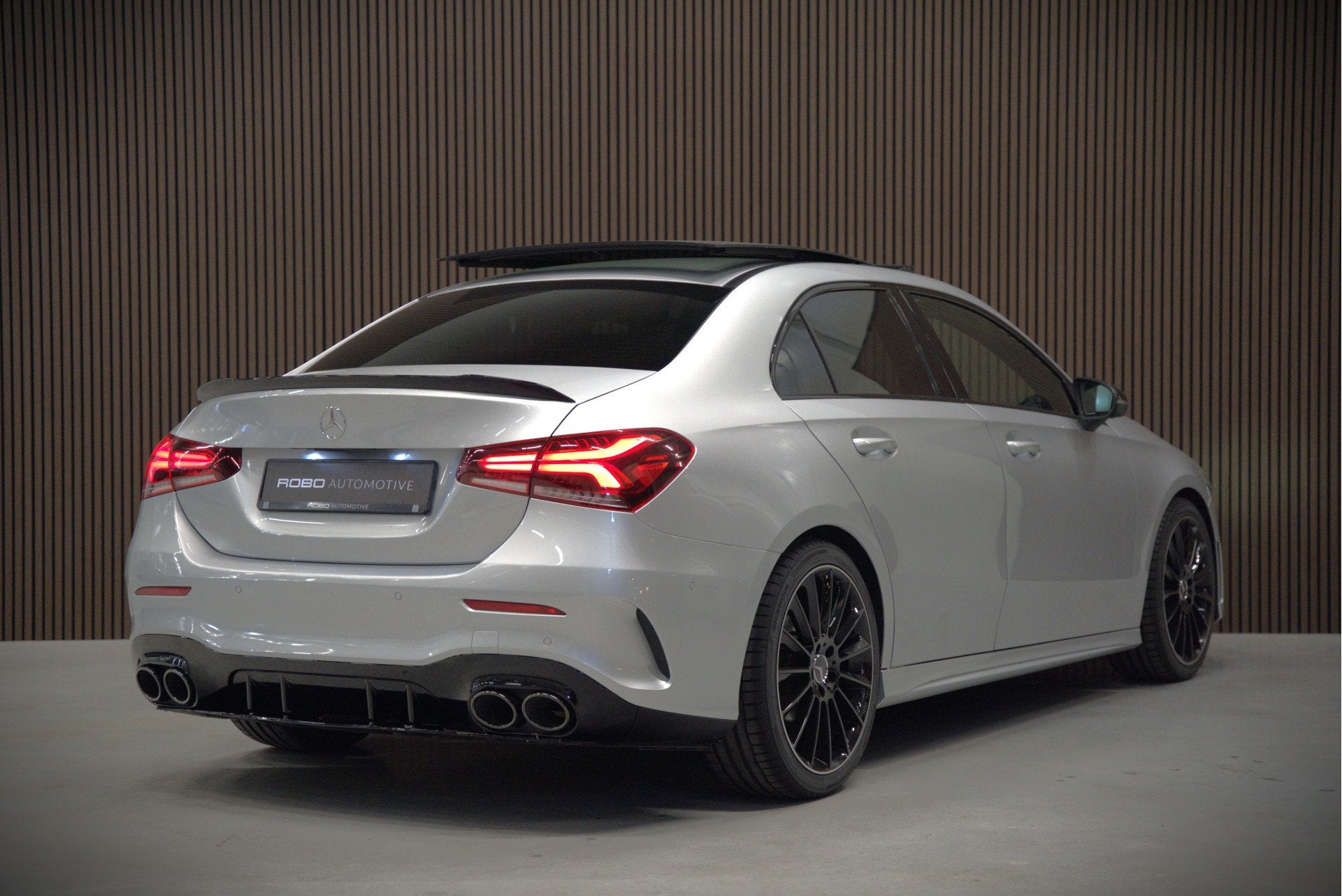 Mercedes-Benz A-Klasse 180 Business Solution AMG | Panoramad, Auto's, 136 pk, Gebruikt, 4 cilinders, Origineel Nederlands