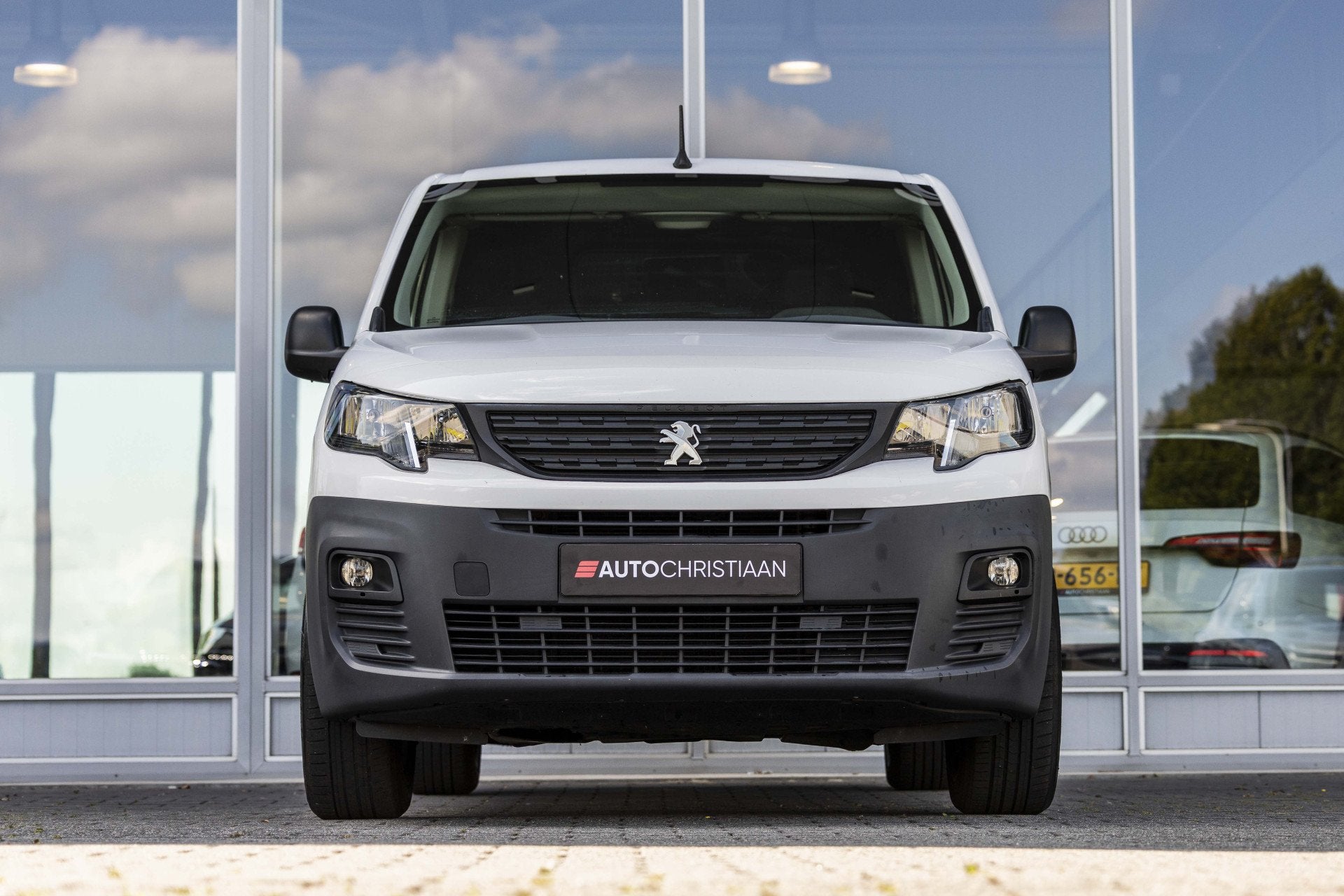 Peugeot Partner 1.5 BlueHDI Premium Long | Carplay | Cruise, Auto's, 12 maanden, Stof, Gebruikt, 4 cilinders