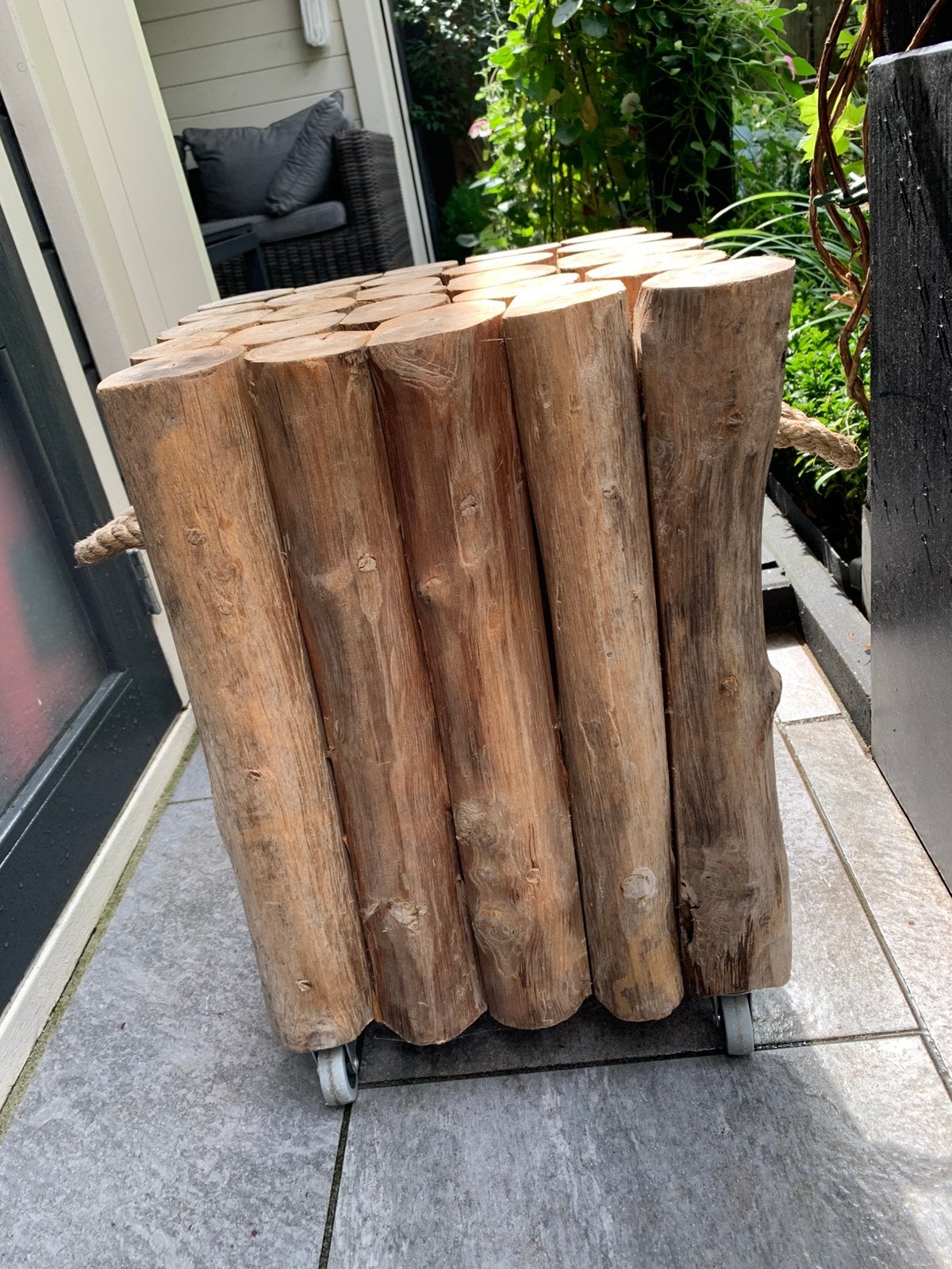 Bijzet tafeltje op wieltjes van hout, Minder dan 55 cm, Gebruikt, Vierkant, Landelijk