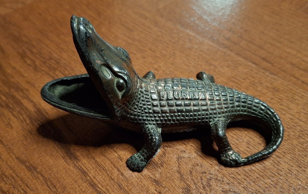 Antieke metalen alligator, Ophalen of Verzenden