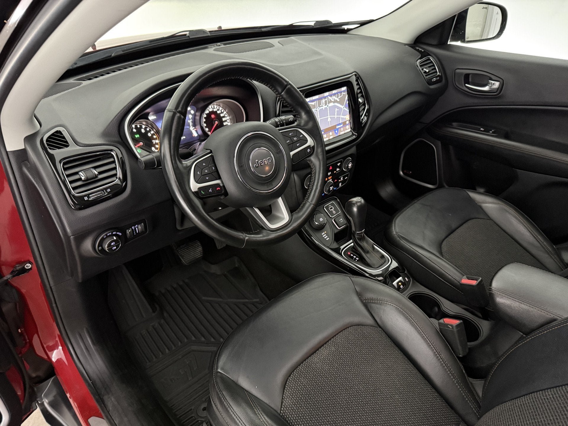 Foto 33 van Jeep Compass 1.4 MultiAir Limited 4x4 170PK | Pano | Beats A