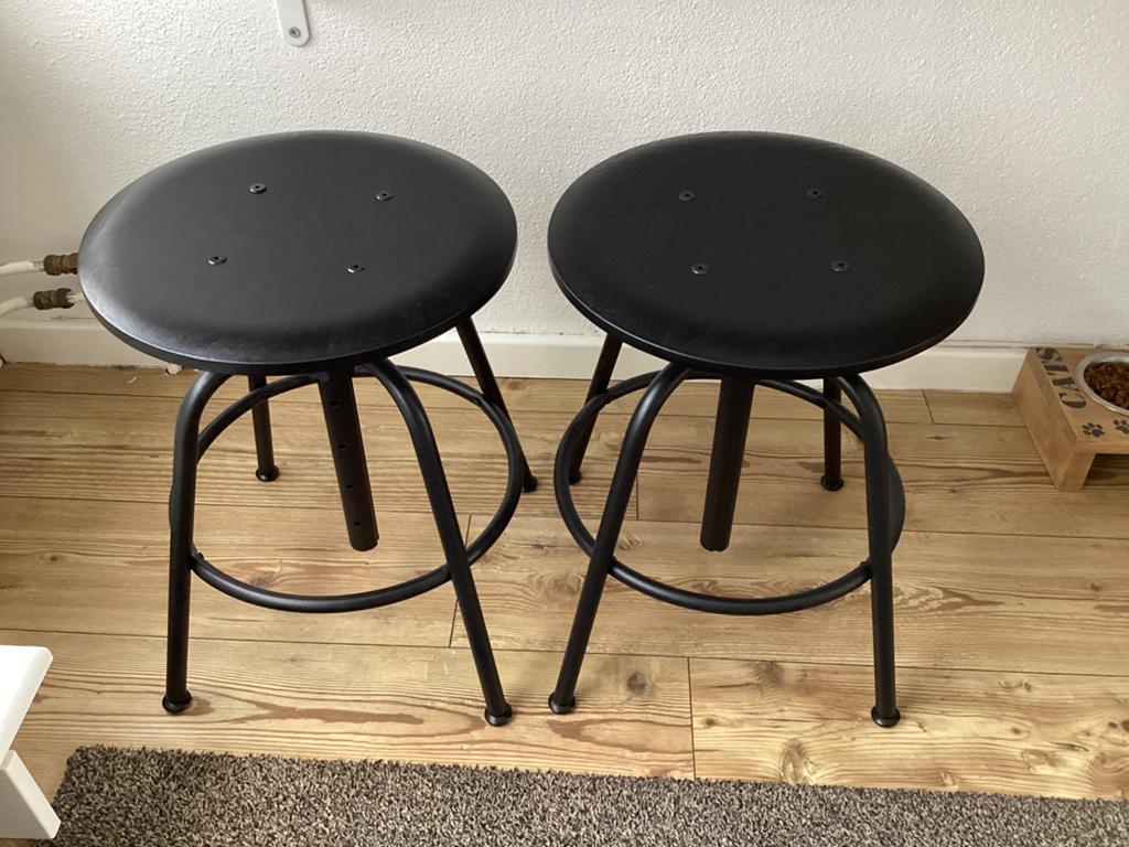 Ikea kullaberg 2 zwarte krukken amper gebruikt, Huis en Inrichting, Ophalen, In hoogte verstelbaar, Zo goed als nieuw, Hout