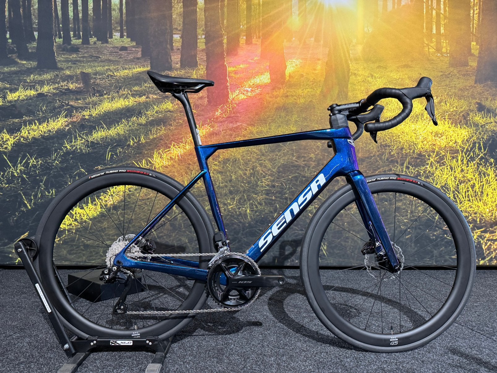 Nieuwe Sensa Giulia GF Shimano Di2 & Carbon wielset €3399,-
