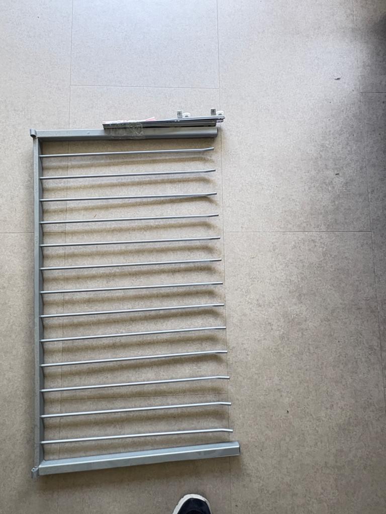 Uitschuifbaar rek voor broeken ook yr gebruiken als droogrek, Ophalen of Verzenden, Zo goed als nieuw