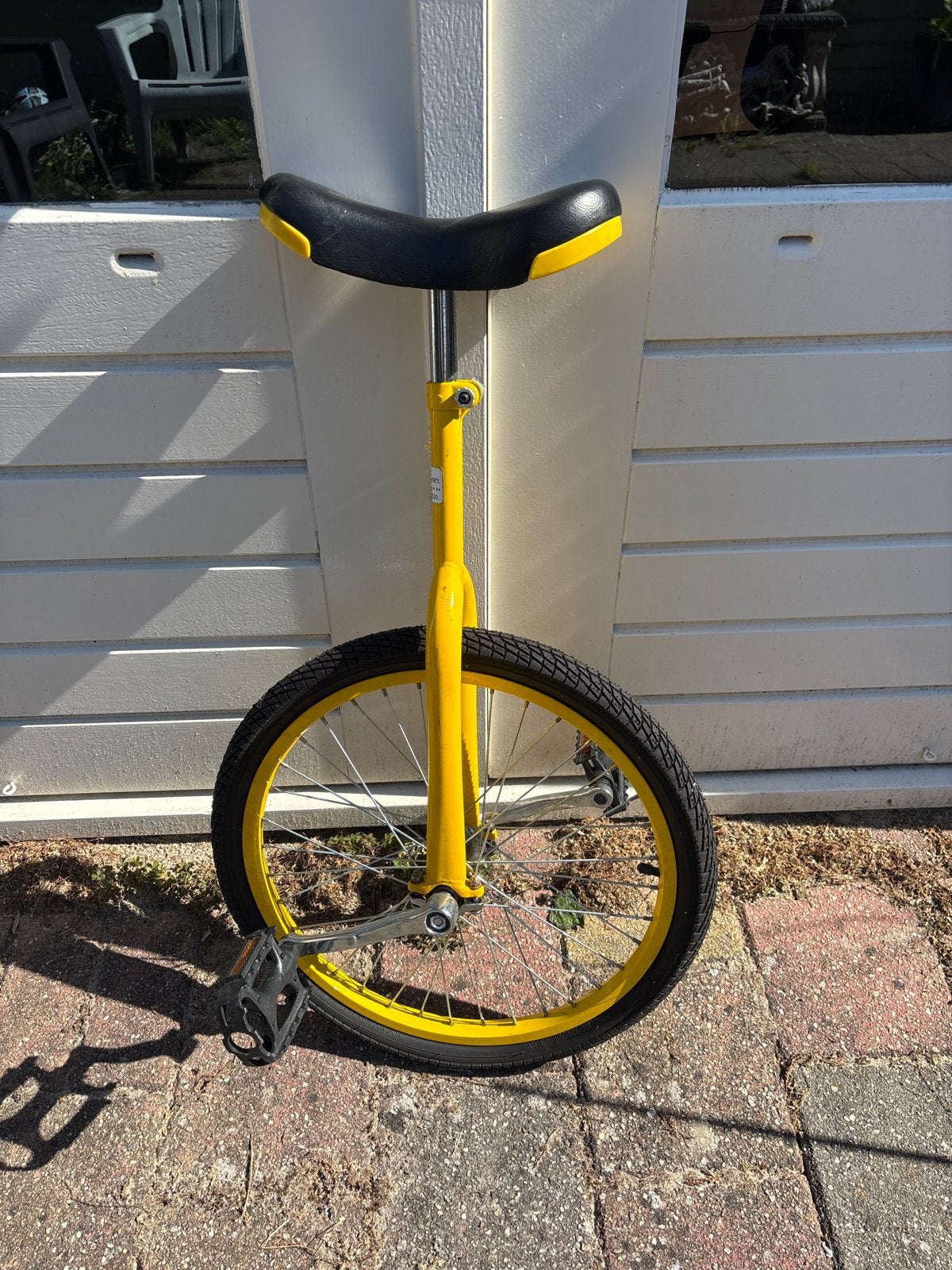 Gele eenwieler - Zo goed als nieuw, Fietsen en Brommers, Ophalen, Zo goed als nieuw
