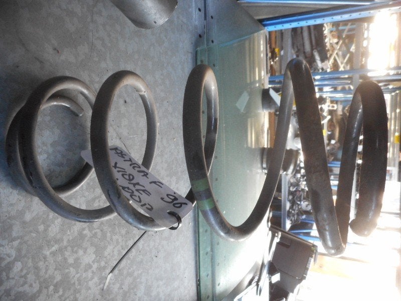 Schroefveer Links Voor Opel Astra F (53/54/58/59) 1997, Gebruikt, Bahnhofsplatz, Rüsselsheim am Main 65423, , Duitsland, Opel