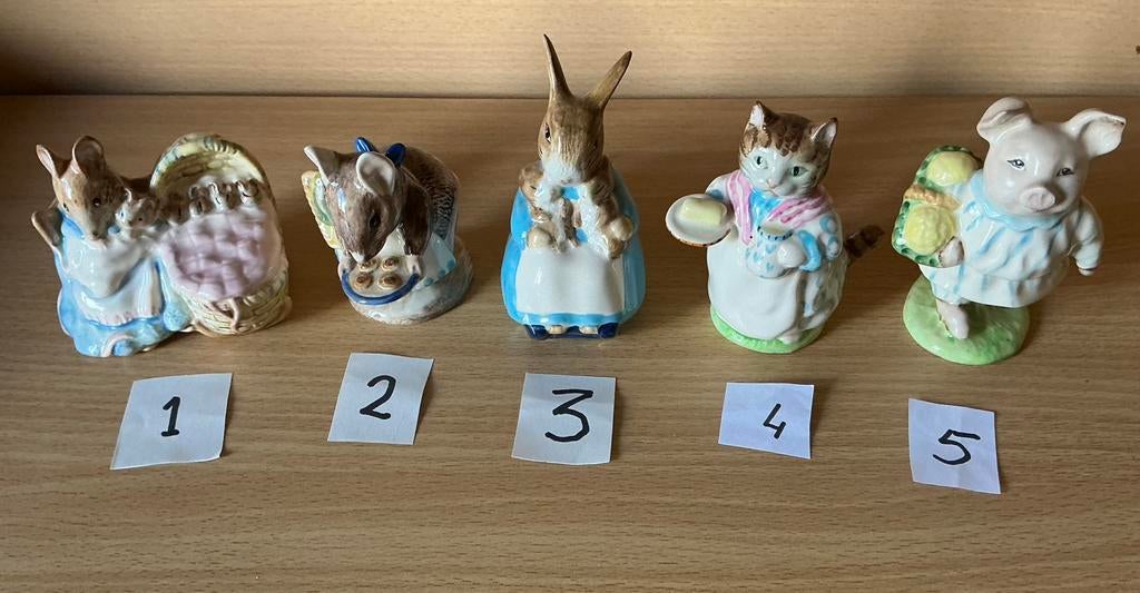 5 beeldjes Beatrix Potter, Ophalen of Verzenden, Zo goed als nieuw, Hond of Kat, Beeldje of Figuurtje