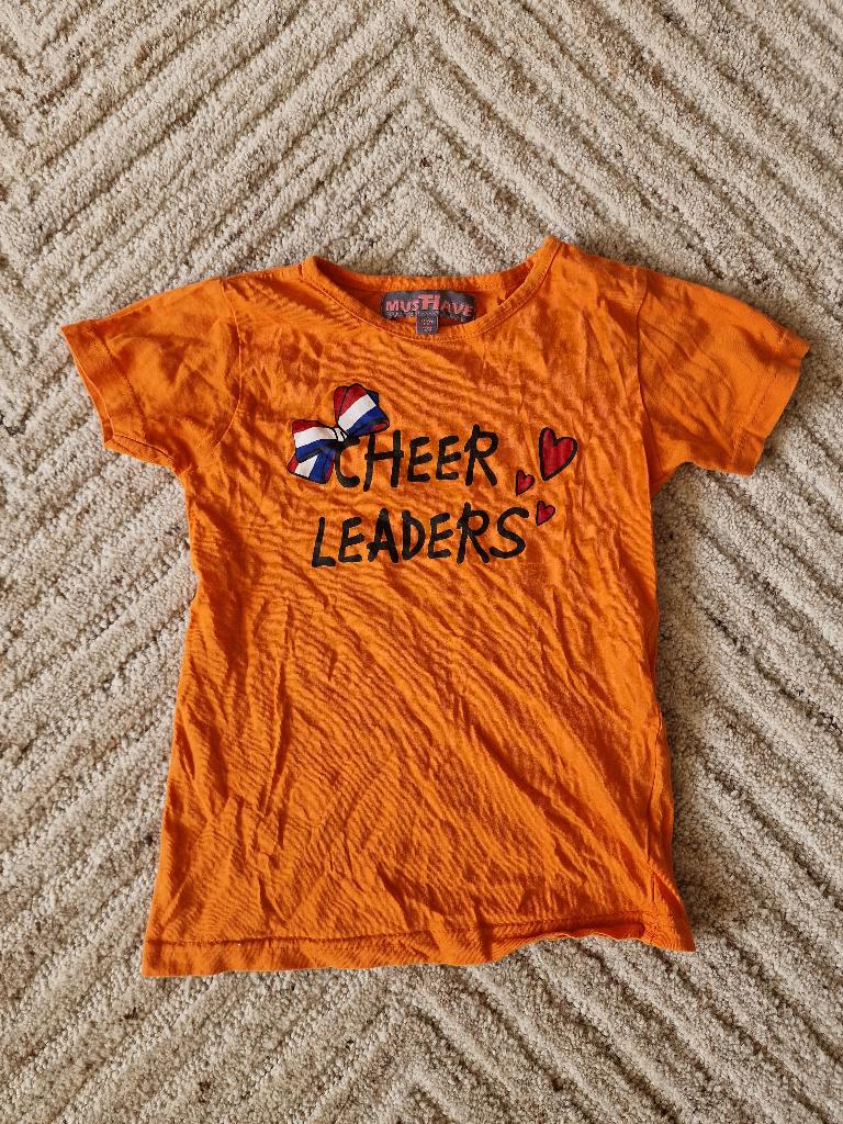 Oranje shirtje maat 122/128 (Voetbal, Koningsdag, Koningspel, Ophalen of Verzenden, Gebruikt, Meisje, Shirt of Longsleeve