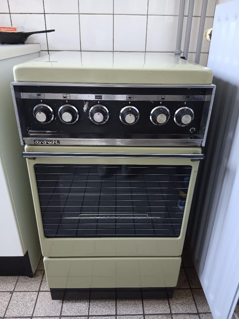 Groen fornuis, Witgoed en Apparatuur, Fornuizen, Ophalen, Gebruikt, 4 kookzones, Gas