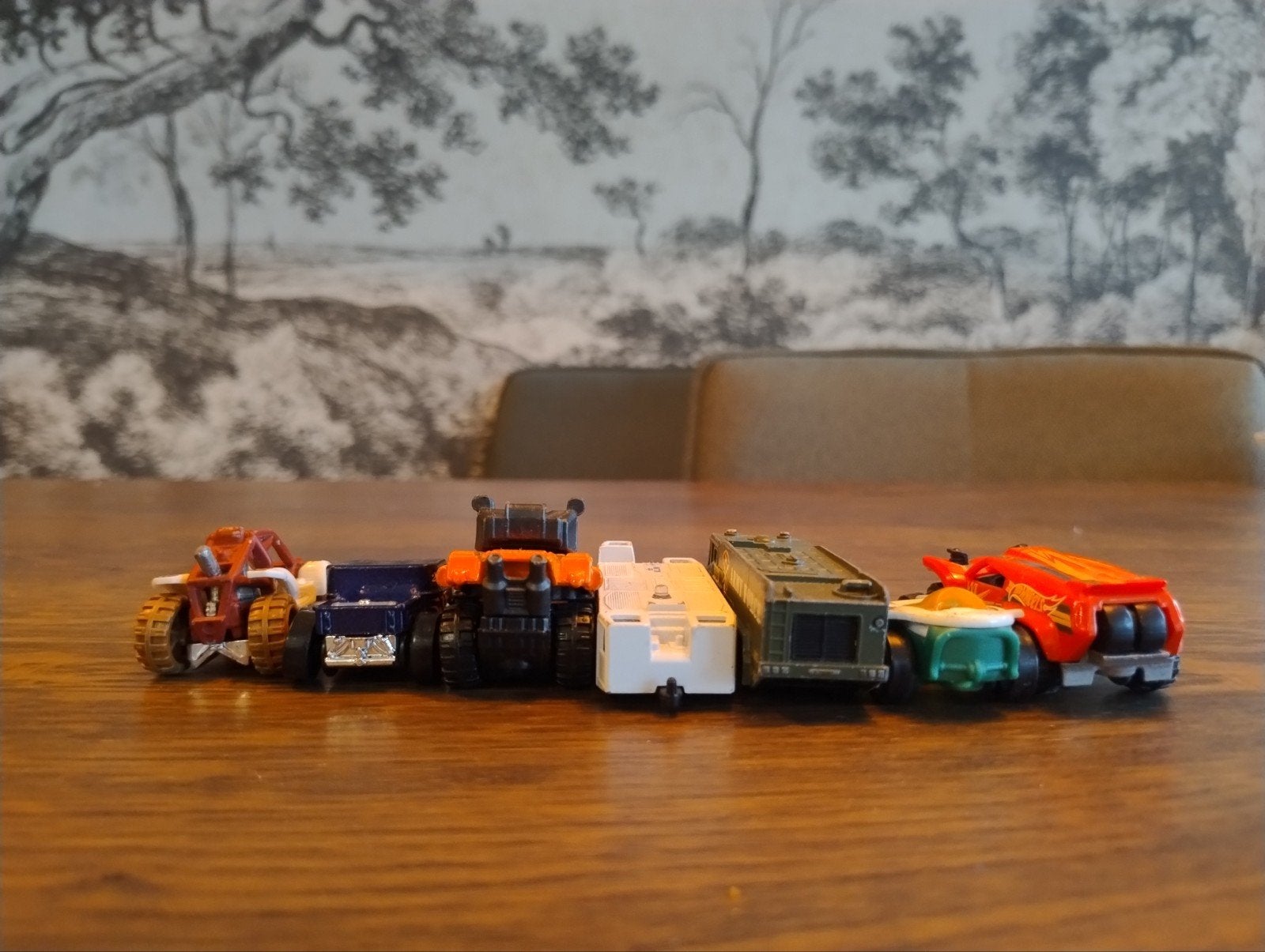 Hot Wheels en andere speelgoedauto's - 7 stuks, Kinderen en Baby's, Ophalen, Gebruikt