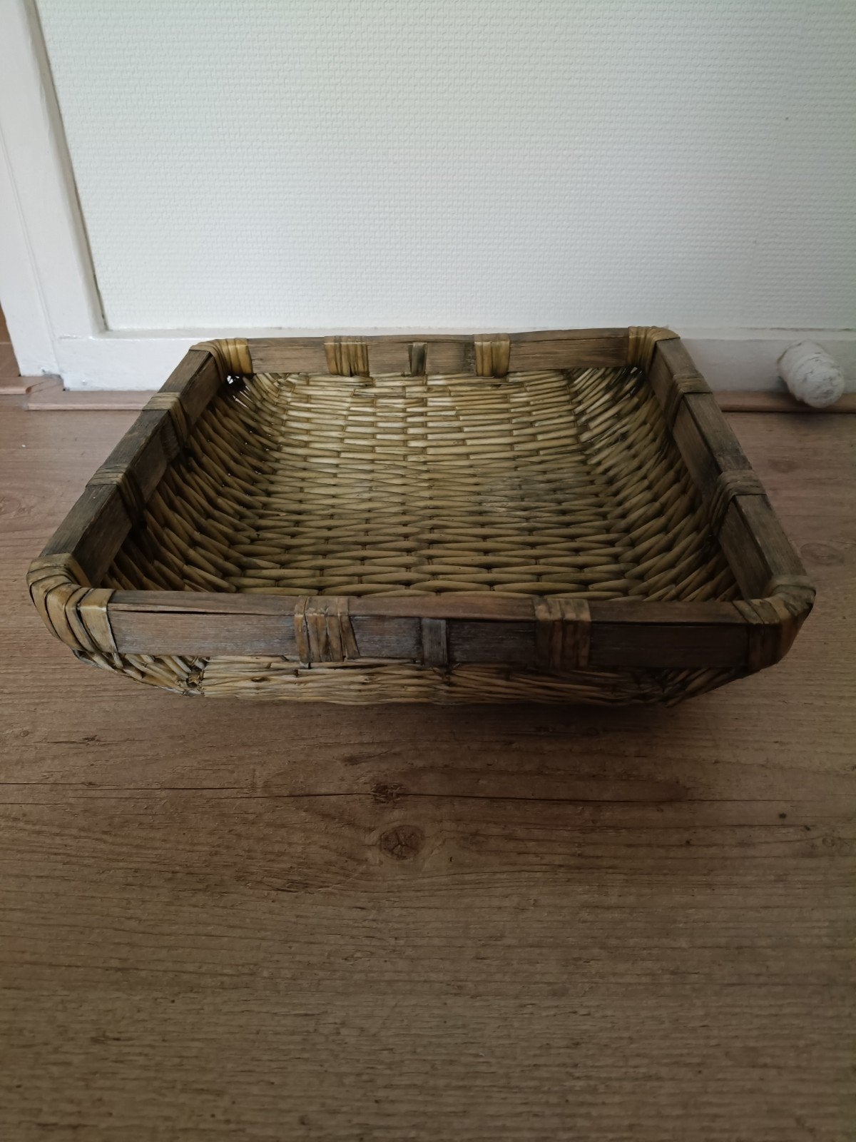Rieten mand, schaal 30x30x9 cm, nieuw, Ophalen of Verzenden, Nieuw, Vierkant, Riet
