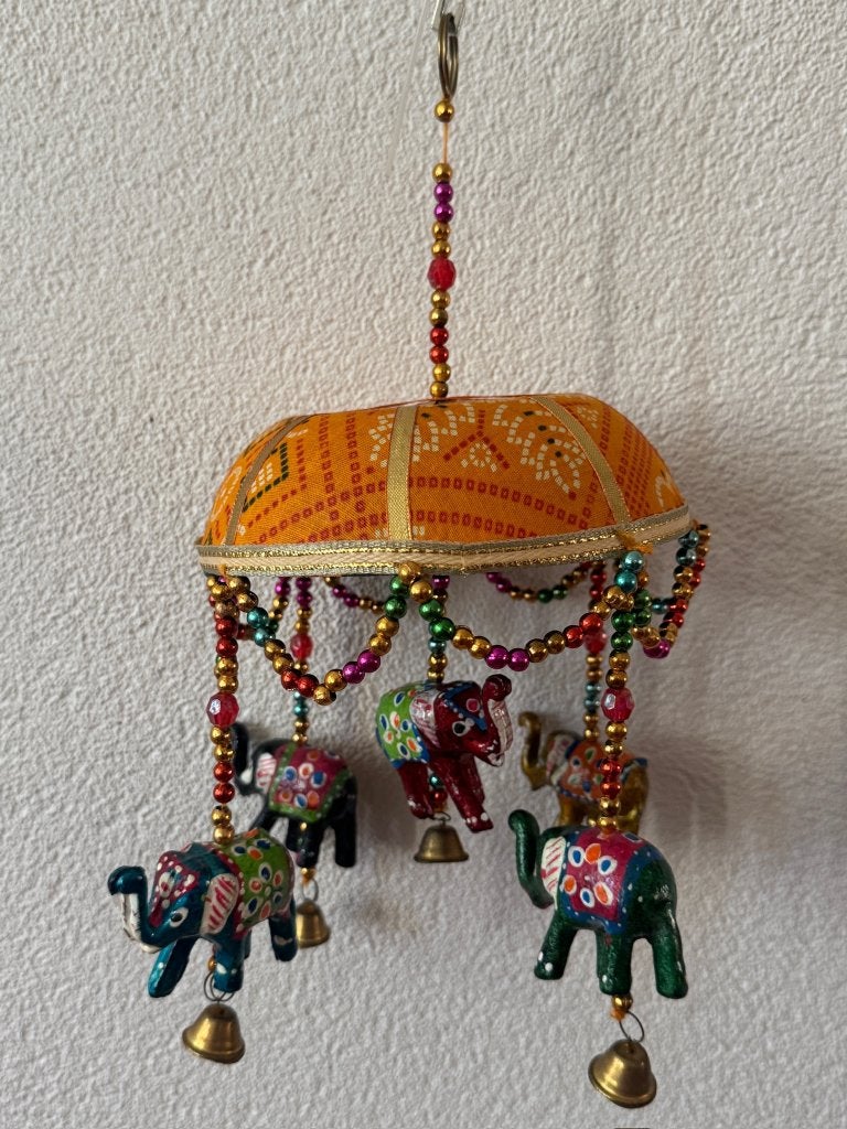Indiase windgong mobiel met gekleurde olifantjes, Oranje, Textiel, Ophalen of Verzenden, Handgemaakt